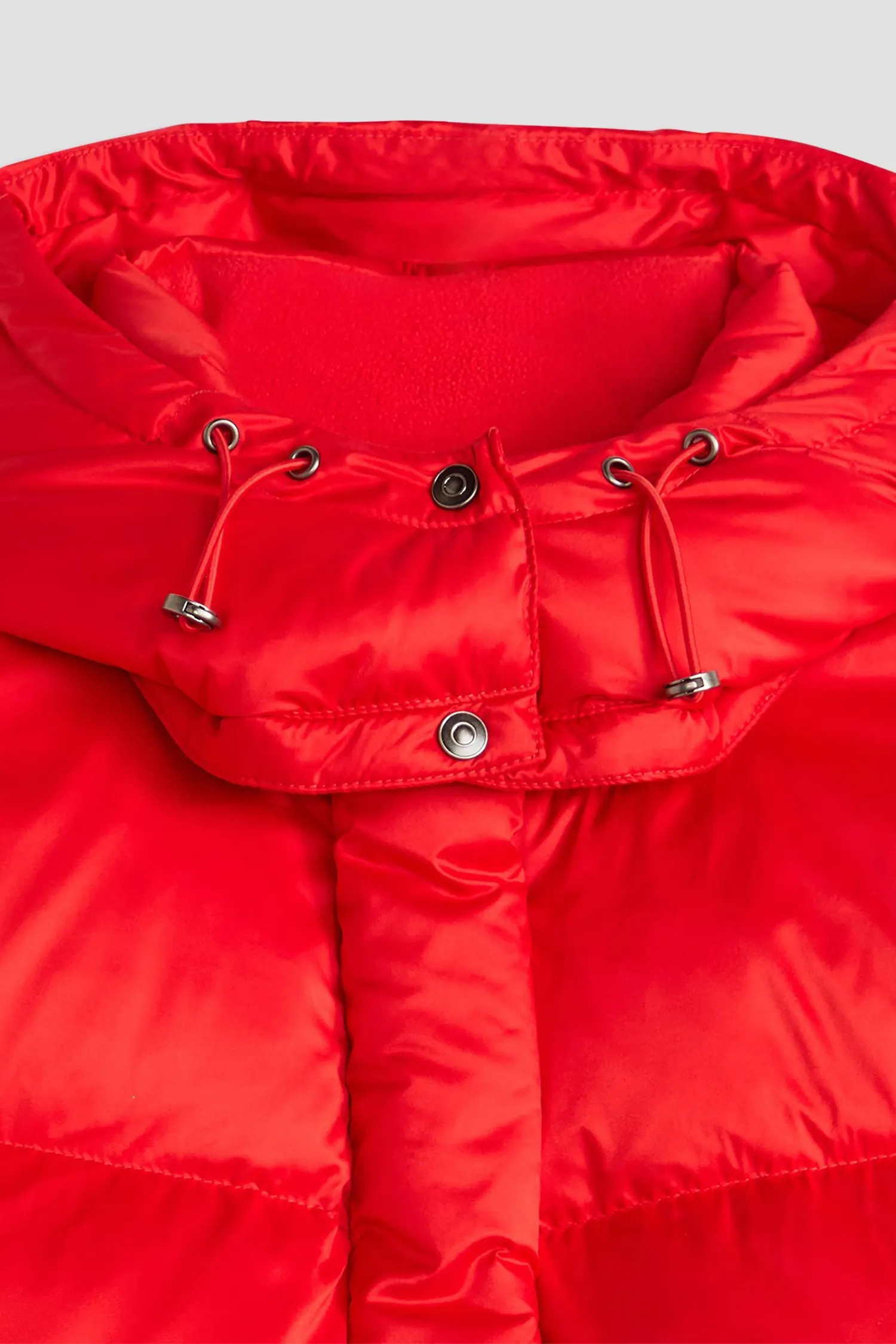 Женский красный пуховик 5