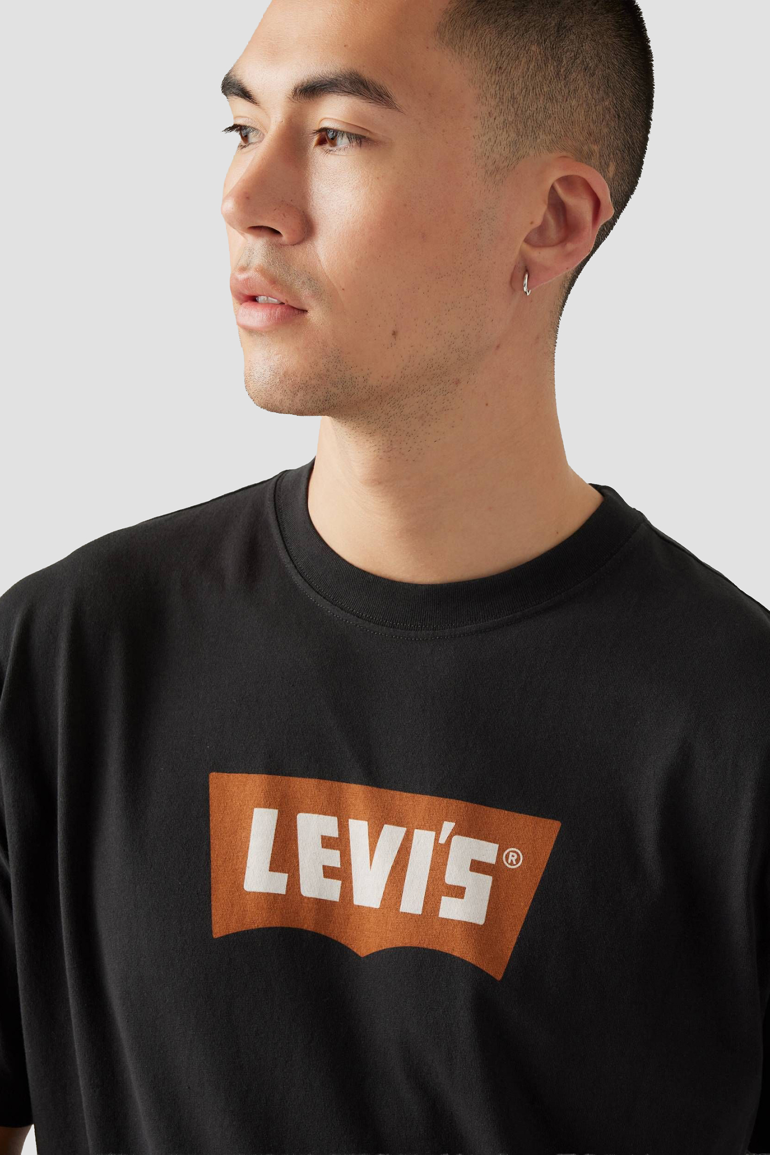 Мужская черная футболка 4