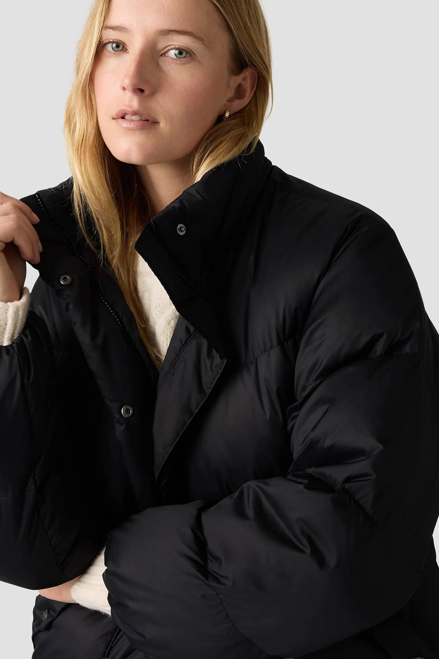 Женская черная куртка 5