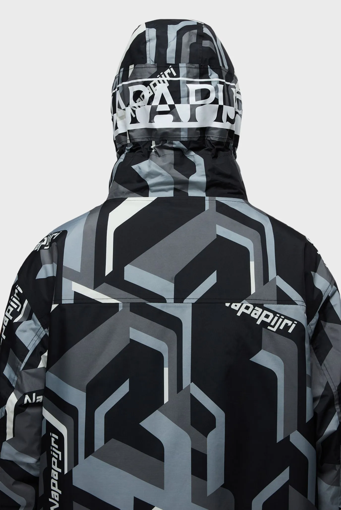 Мужской разноцветный анорак 6