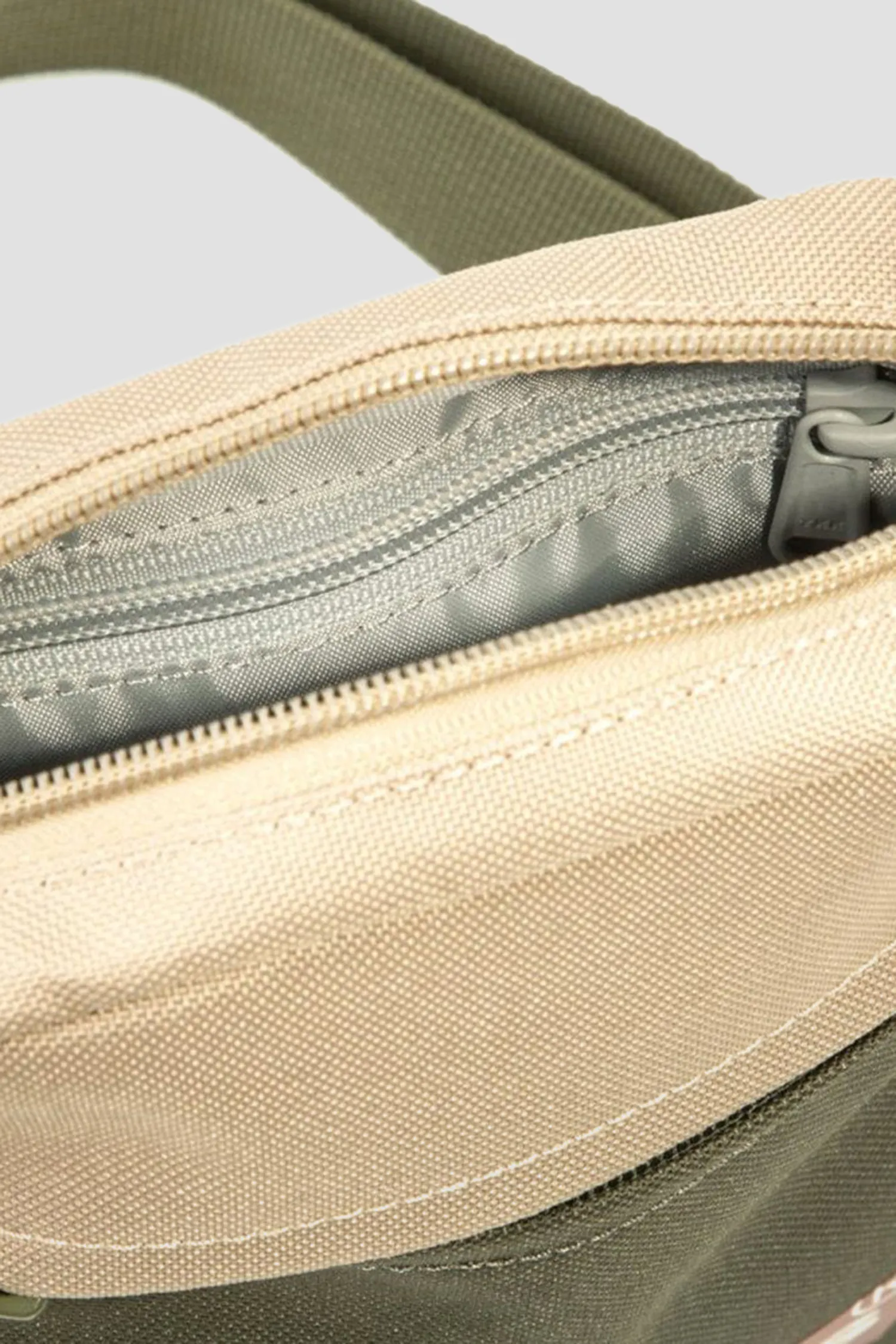 Зеленая сумка 3