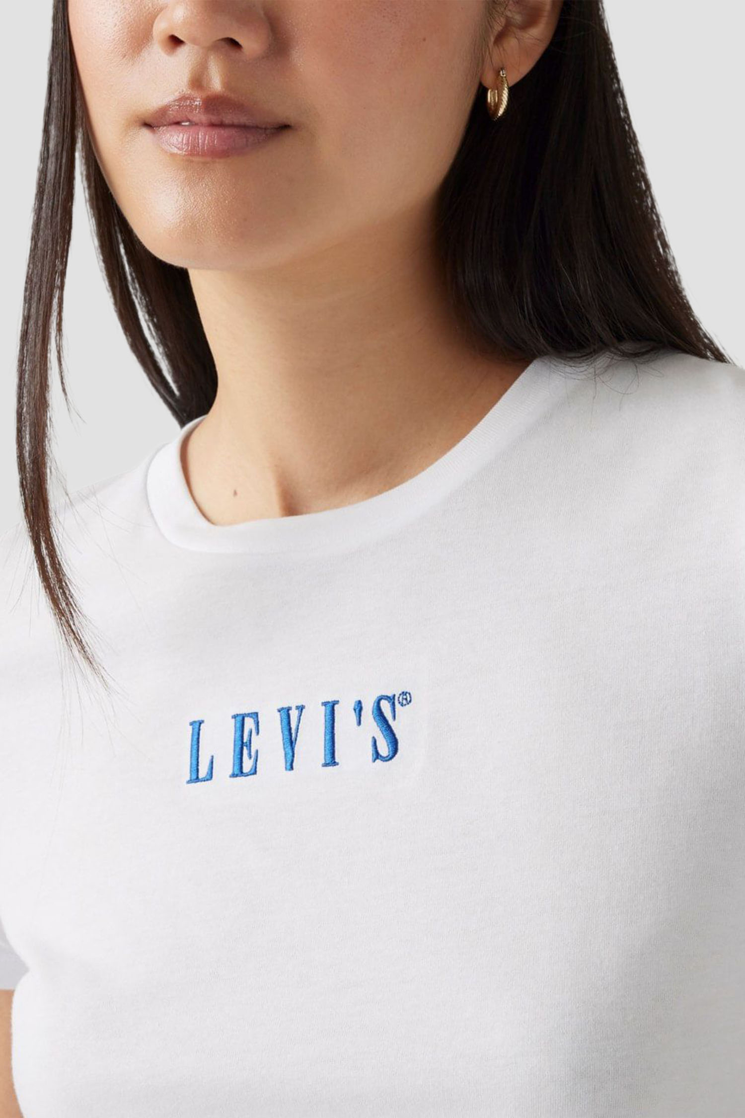 Женская белая футболка 3