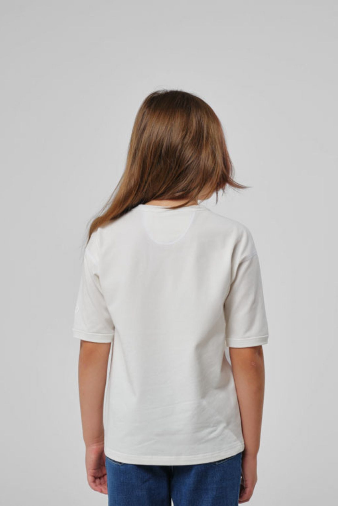 Детская белая футболка оверсайз 3