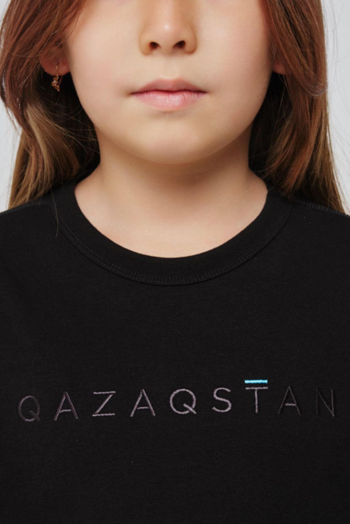 Детская черная футболка оверсайз 3