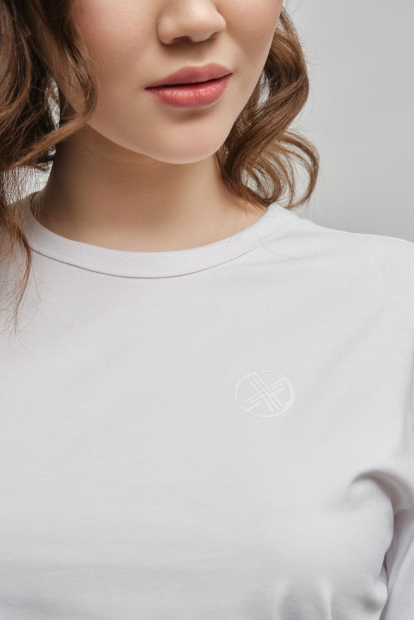 Белый лонгслив SHANYRAQ (Унисекс) 7