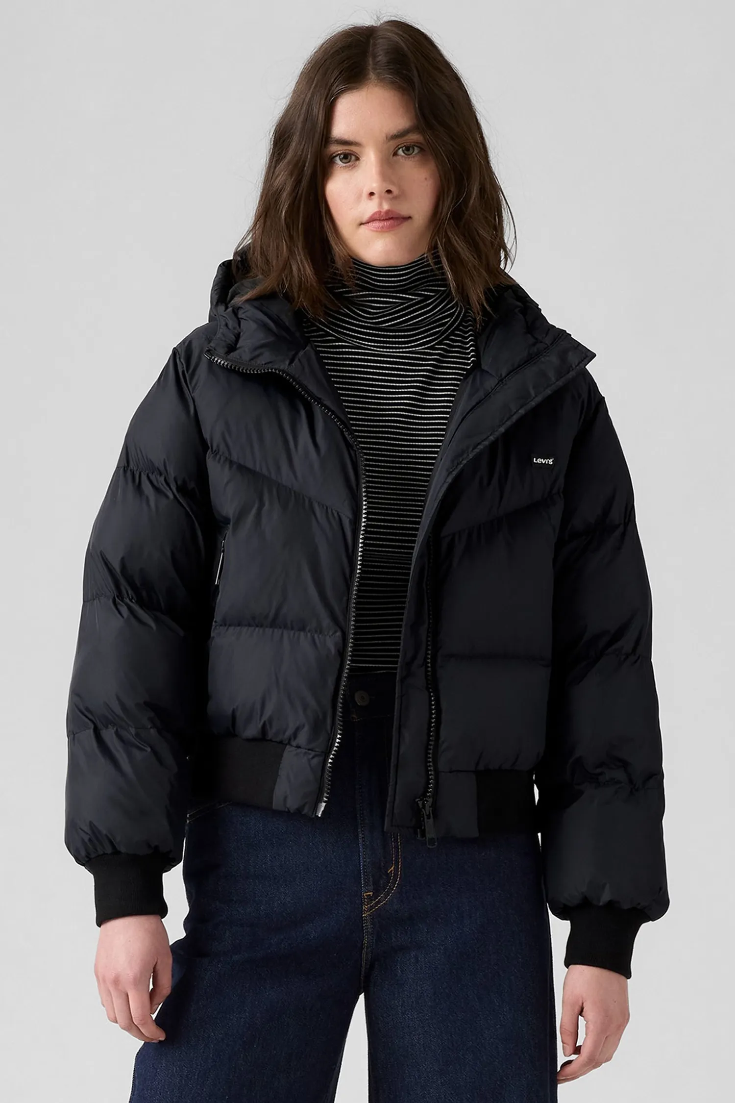 Женская черная куртка 1