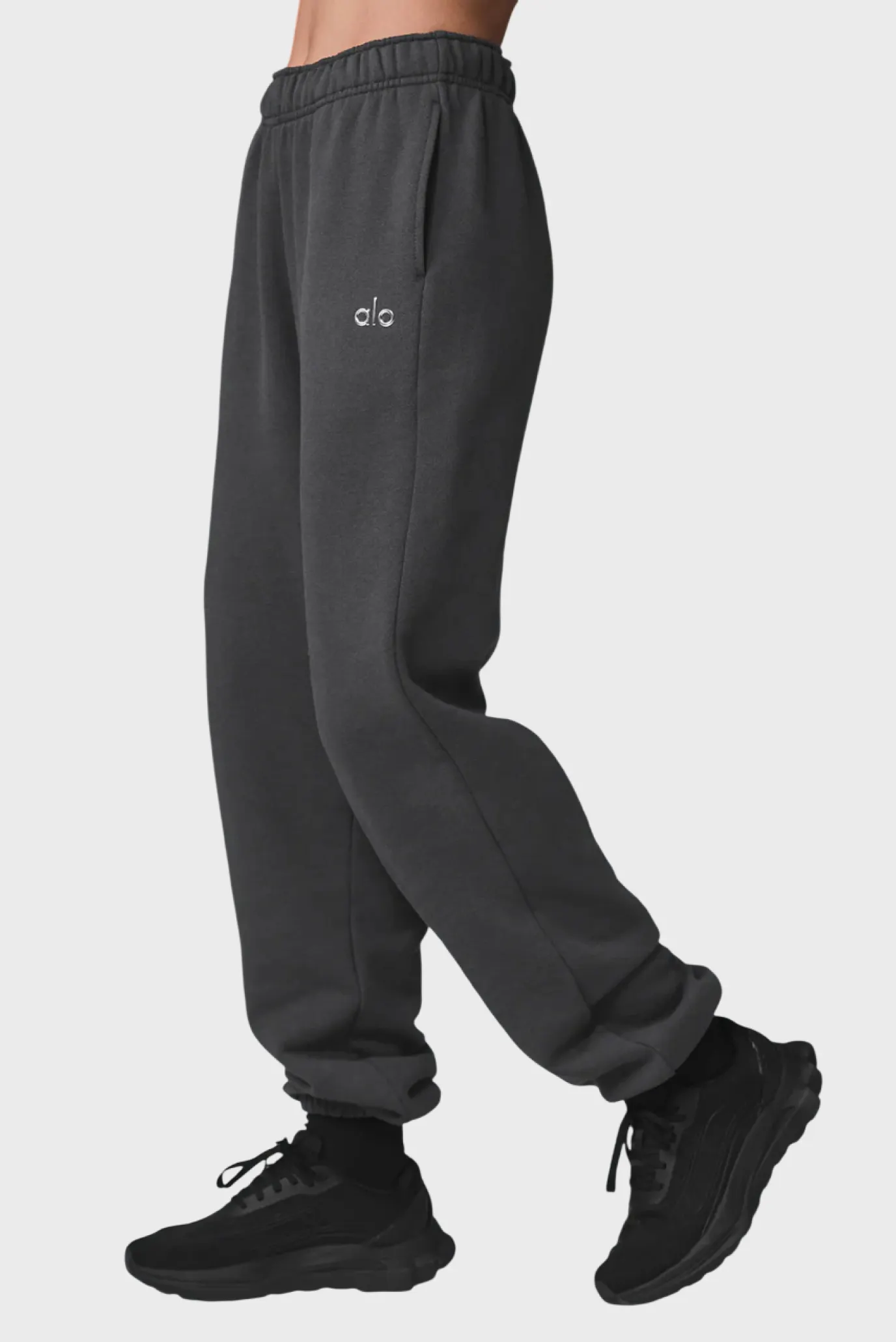 Alo Yoga Accolade Sweatpant Anthracite 3