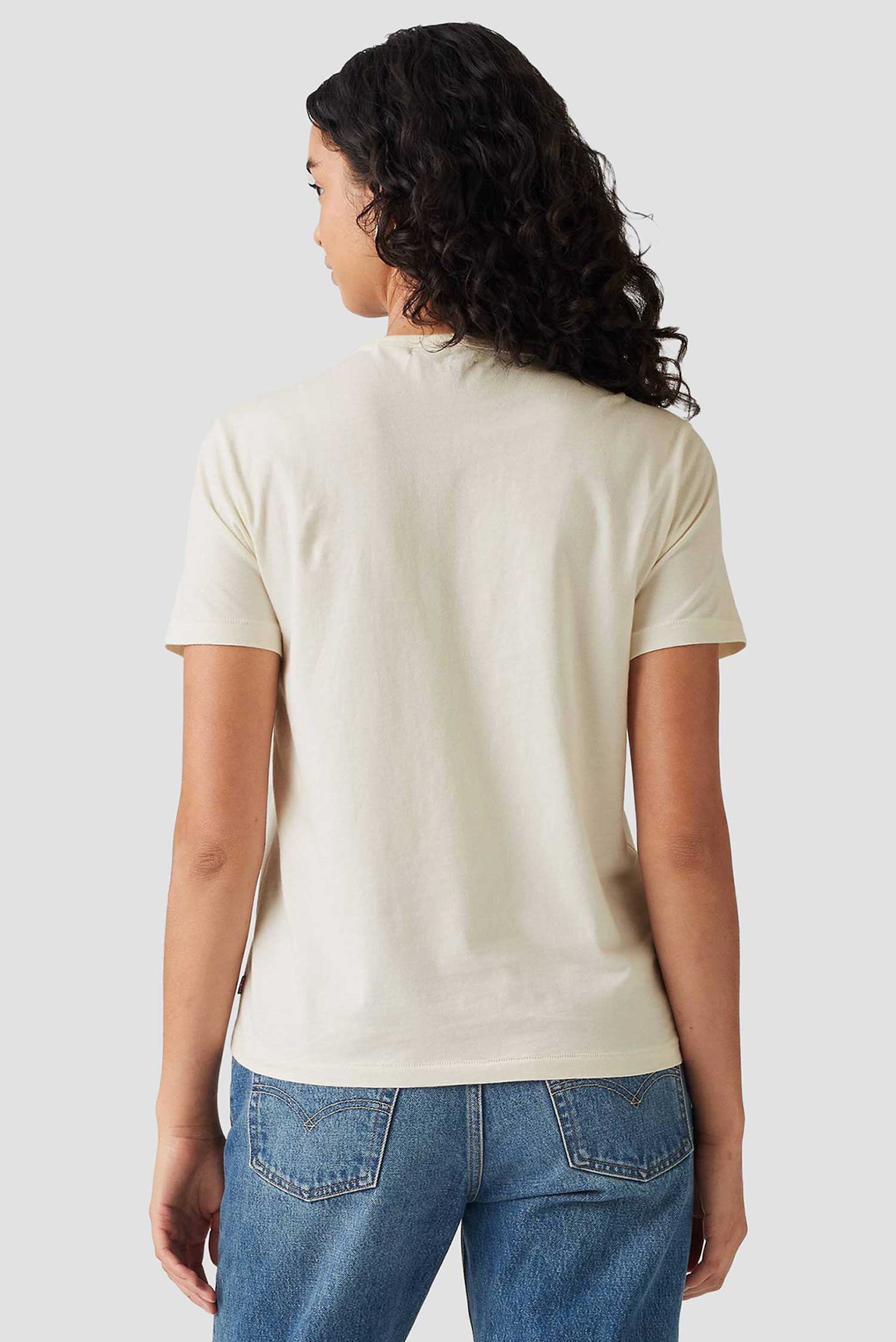 Женская белая футболка 3