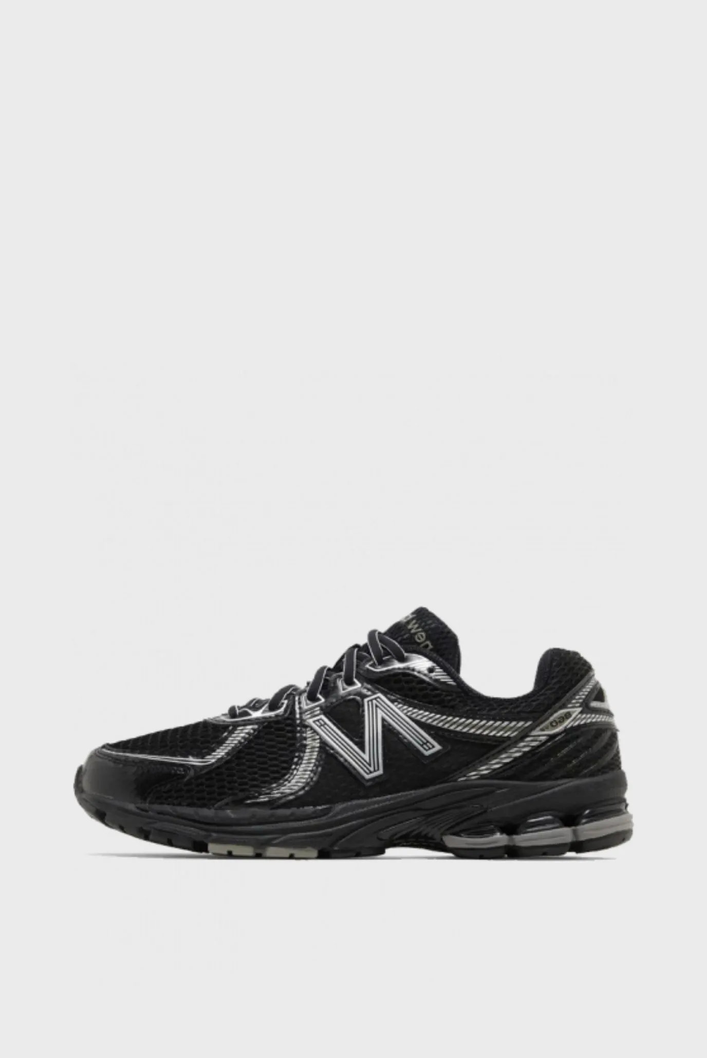 New Balance 860v2 Black Silver 4