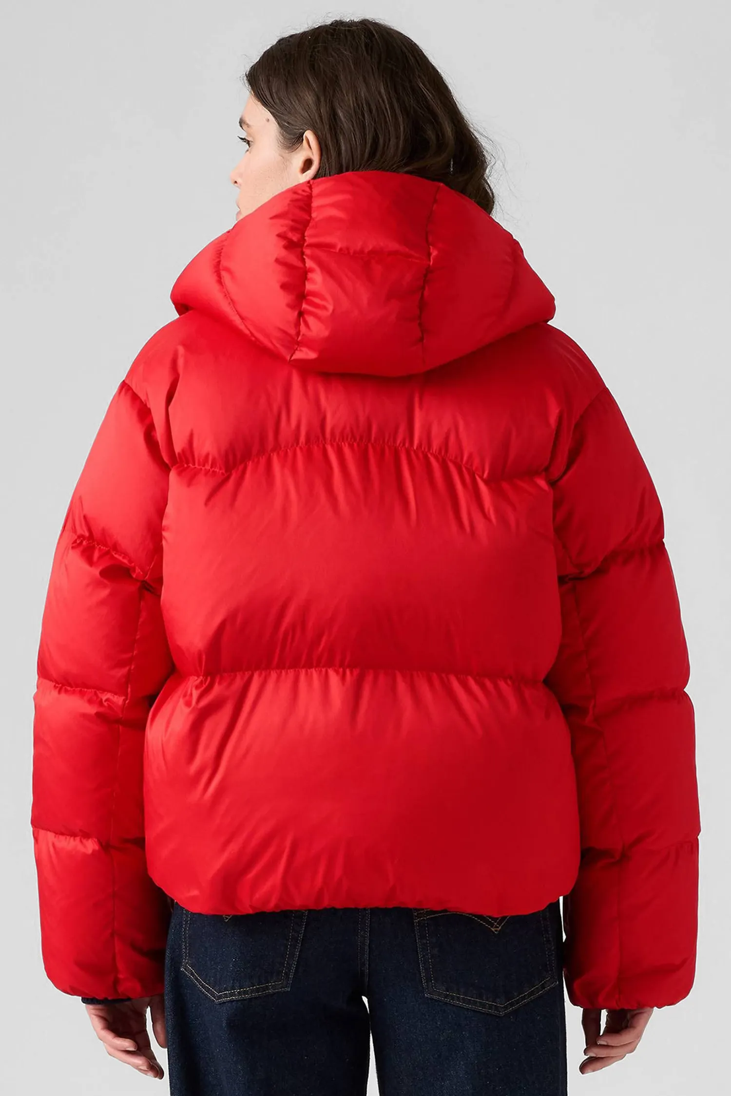 Женский красный пуховик 3