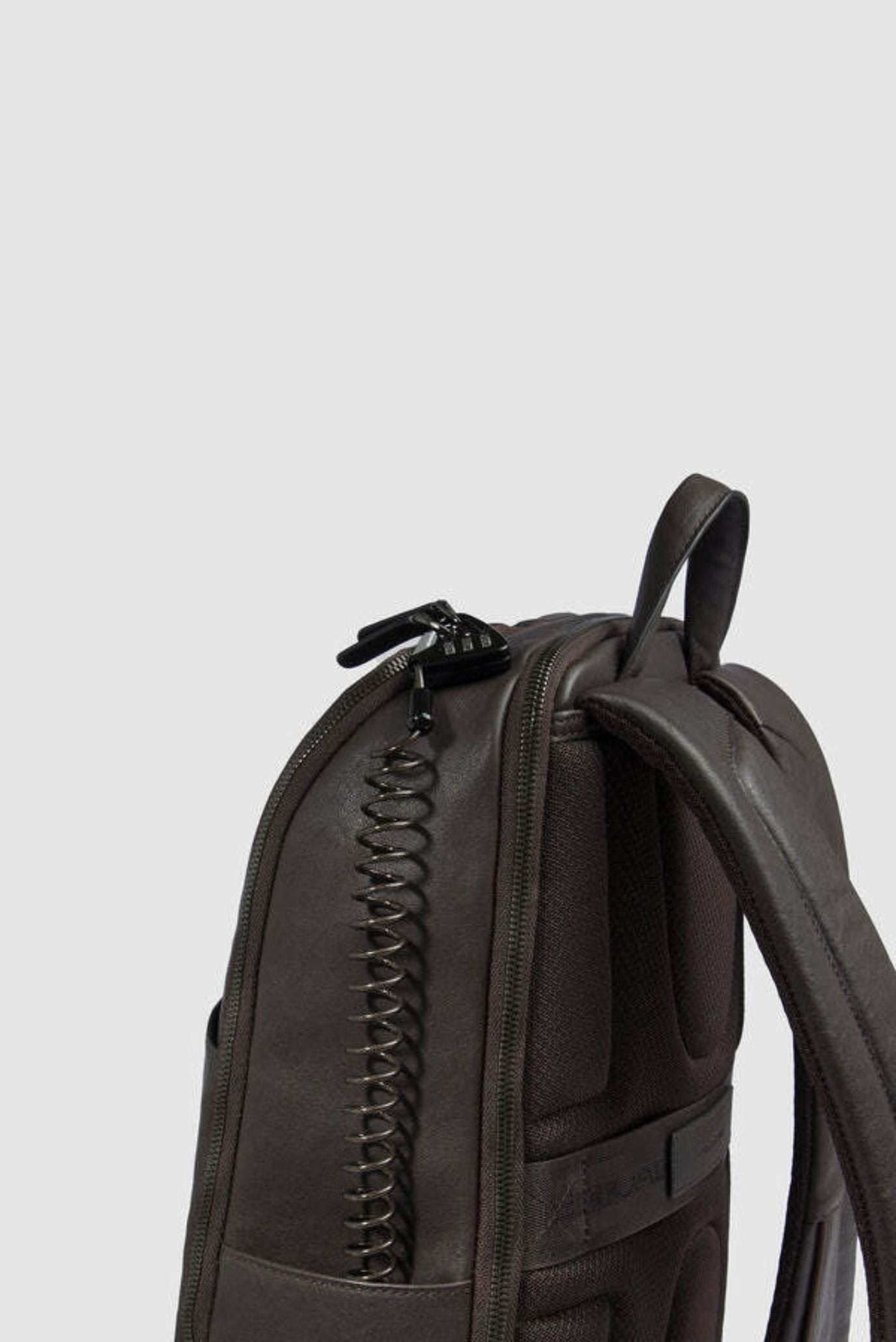 Рюкзак для ноутбука Piquadro Black Square/Tobacco 7