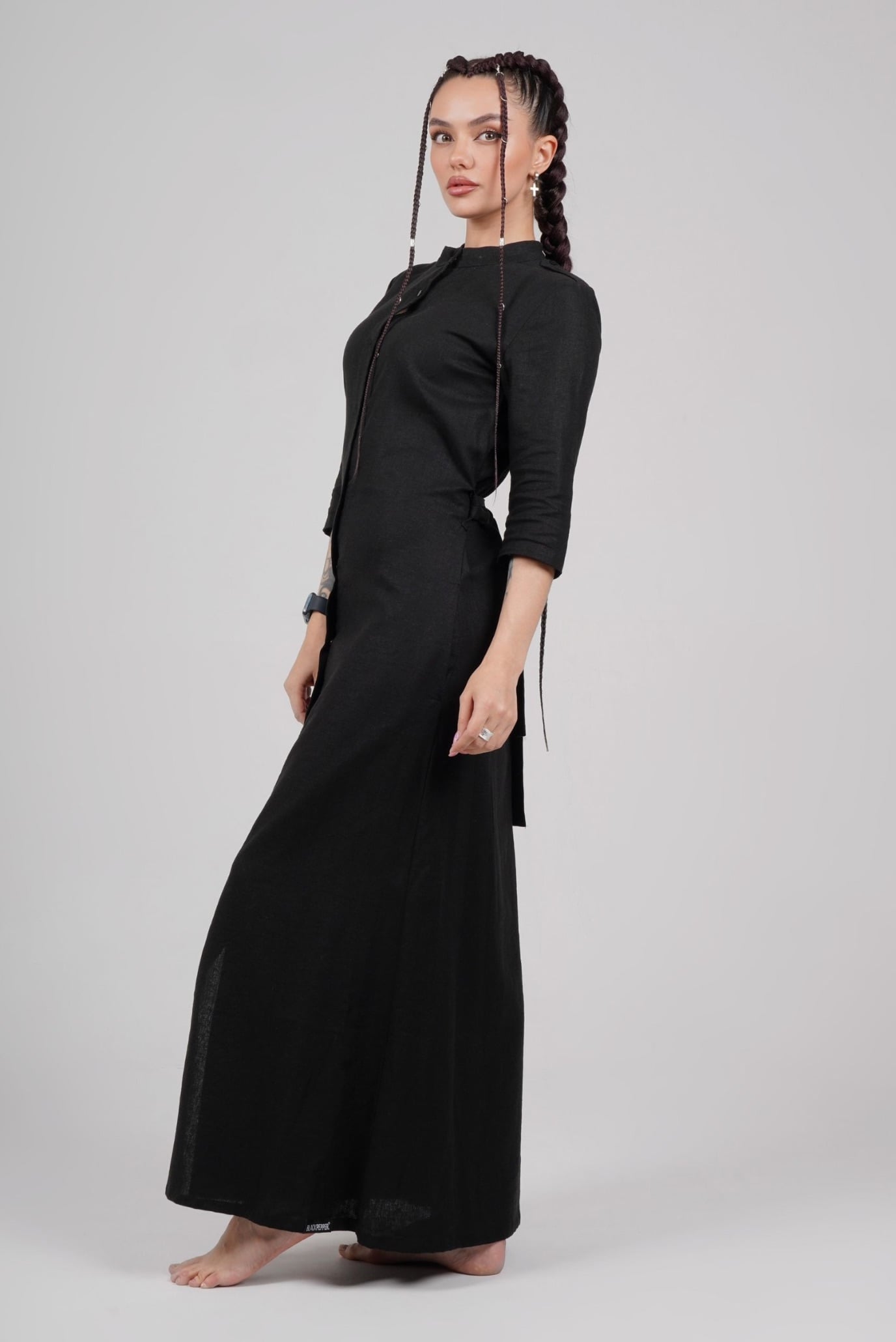 Платье трикотажное черное макси на кнопках 3