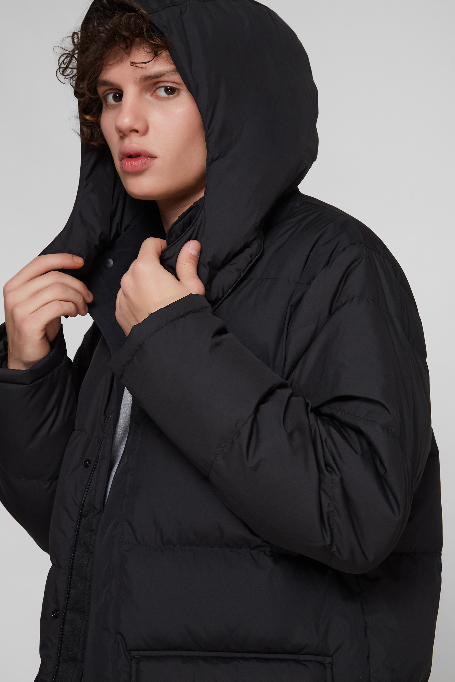 Мужской черный пуховик 5