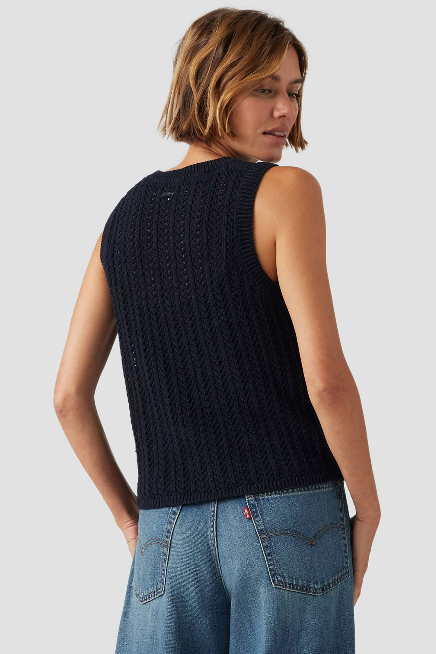 Женский черный топ 3