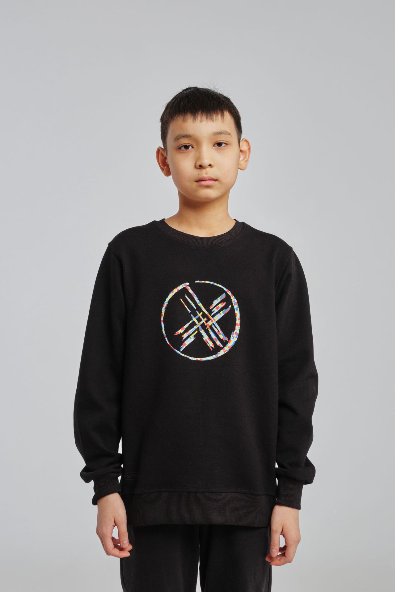 Детский черный свитшот 2