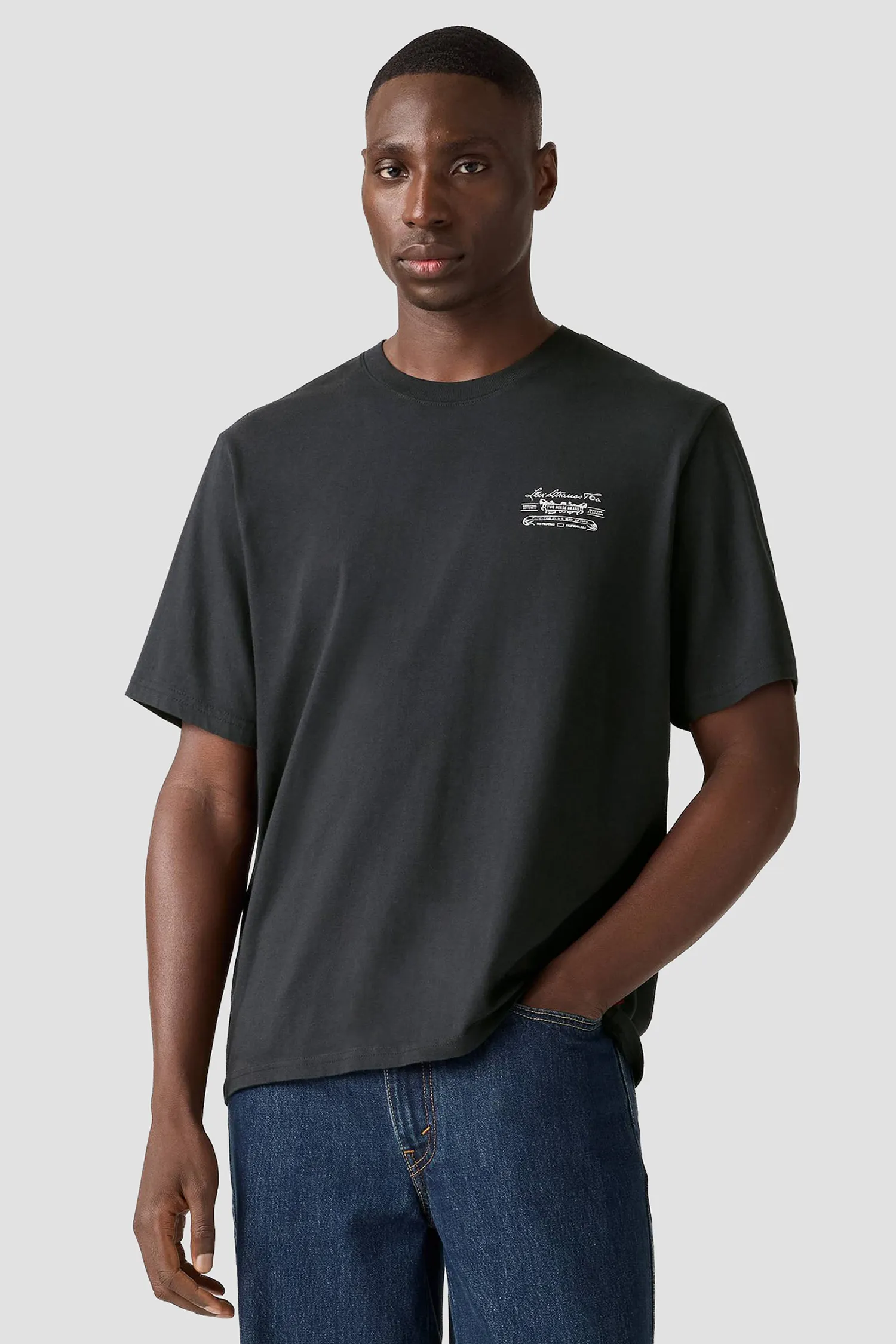 Мужская черная футболка 1