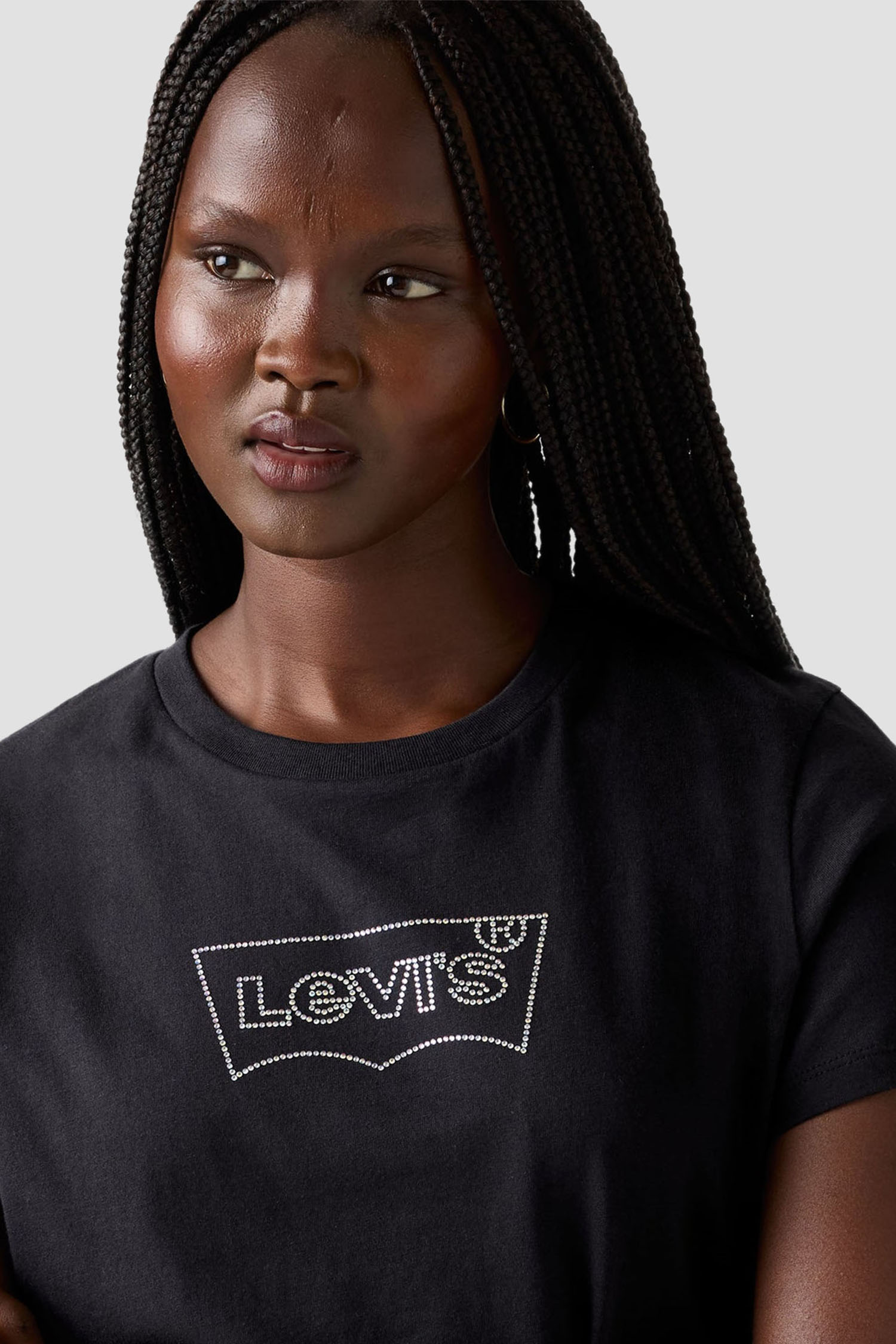 Женская черная футболка 4