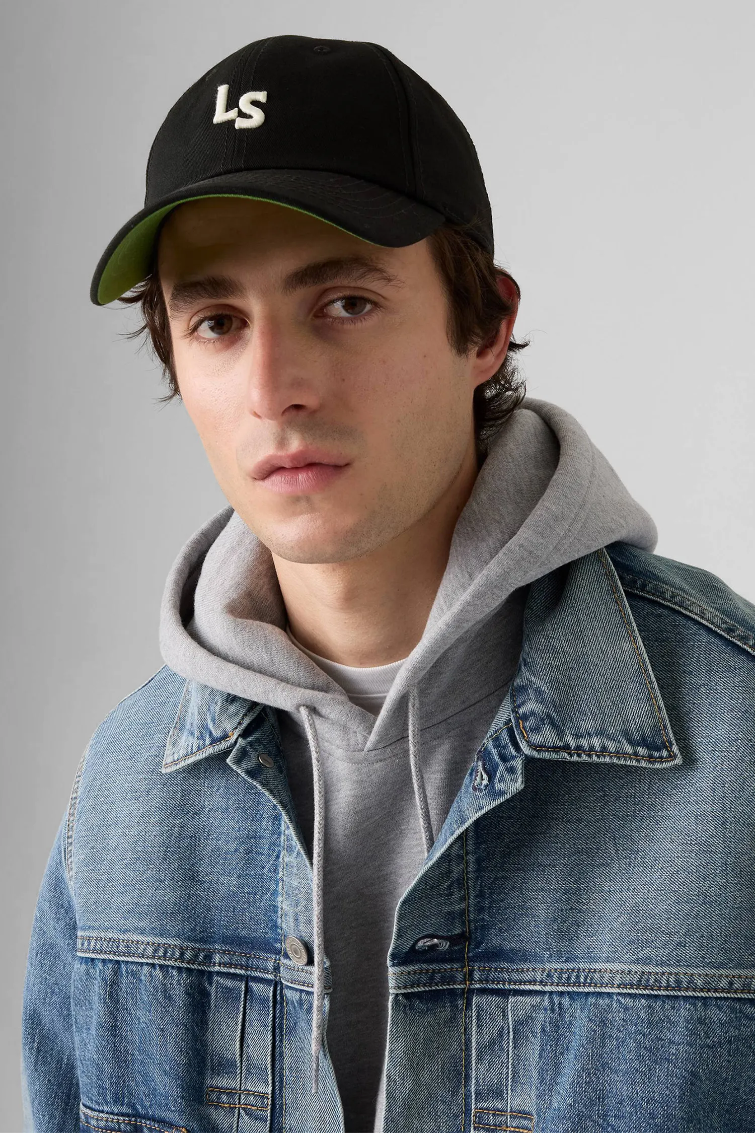 Мужская черная кепка 5