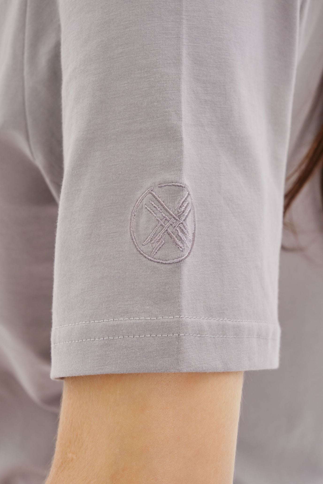 Серая футболка SHANYRAQ (Унисекс) 10