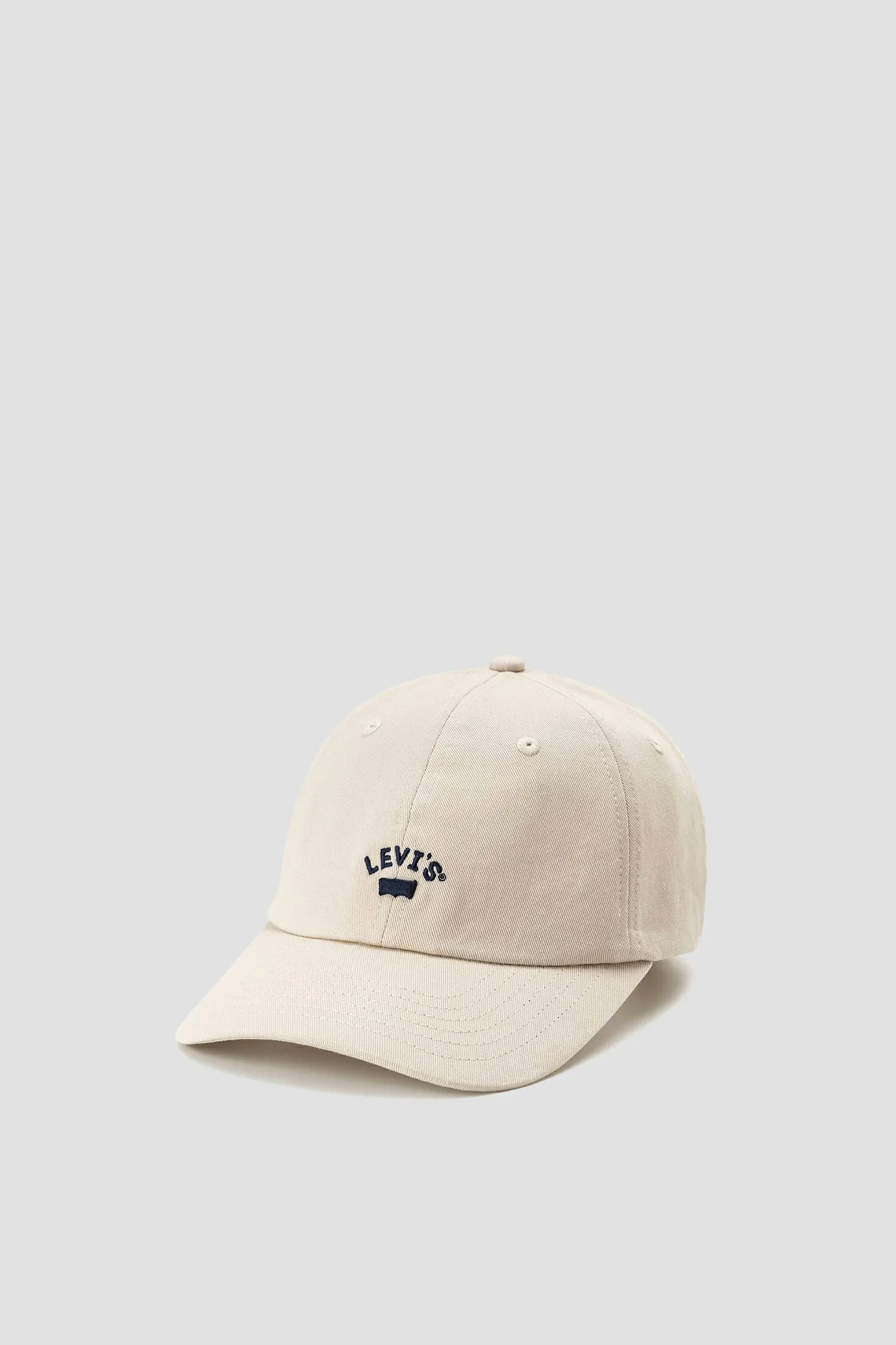 Женская бежевая кепка 2