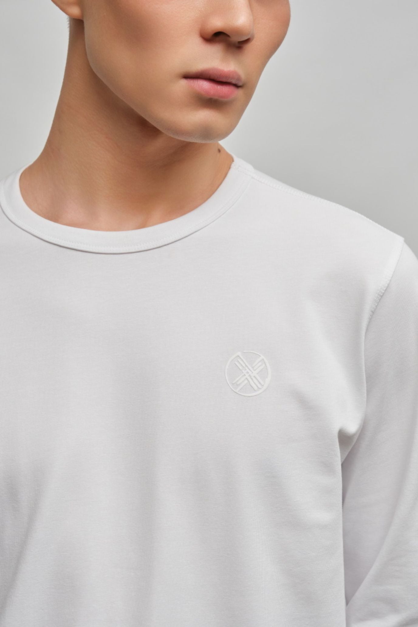 Белый лонгслив SHANYRAQ (Унисекс) 4