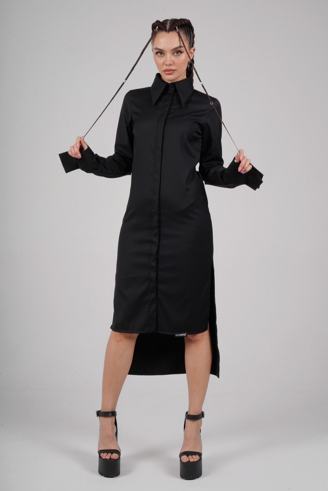 Черная рубашка-платье с высокими разрезами 1