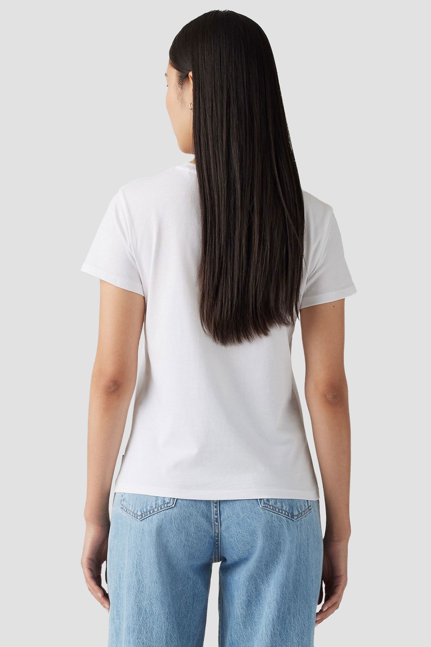 Женская белая футболка 3