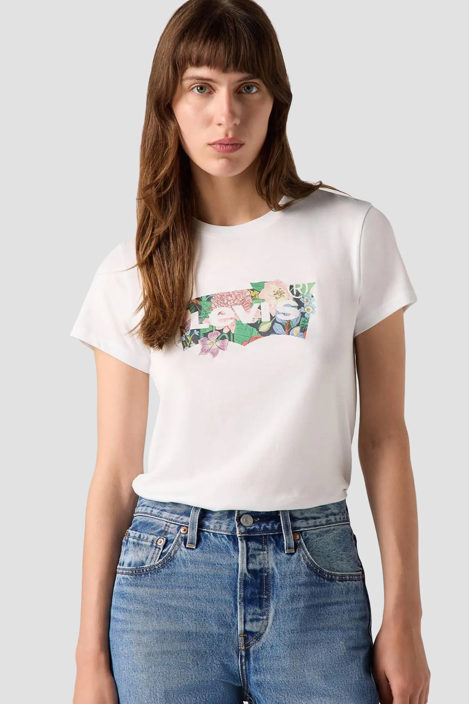 Женская белая футболка 4