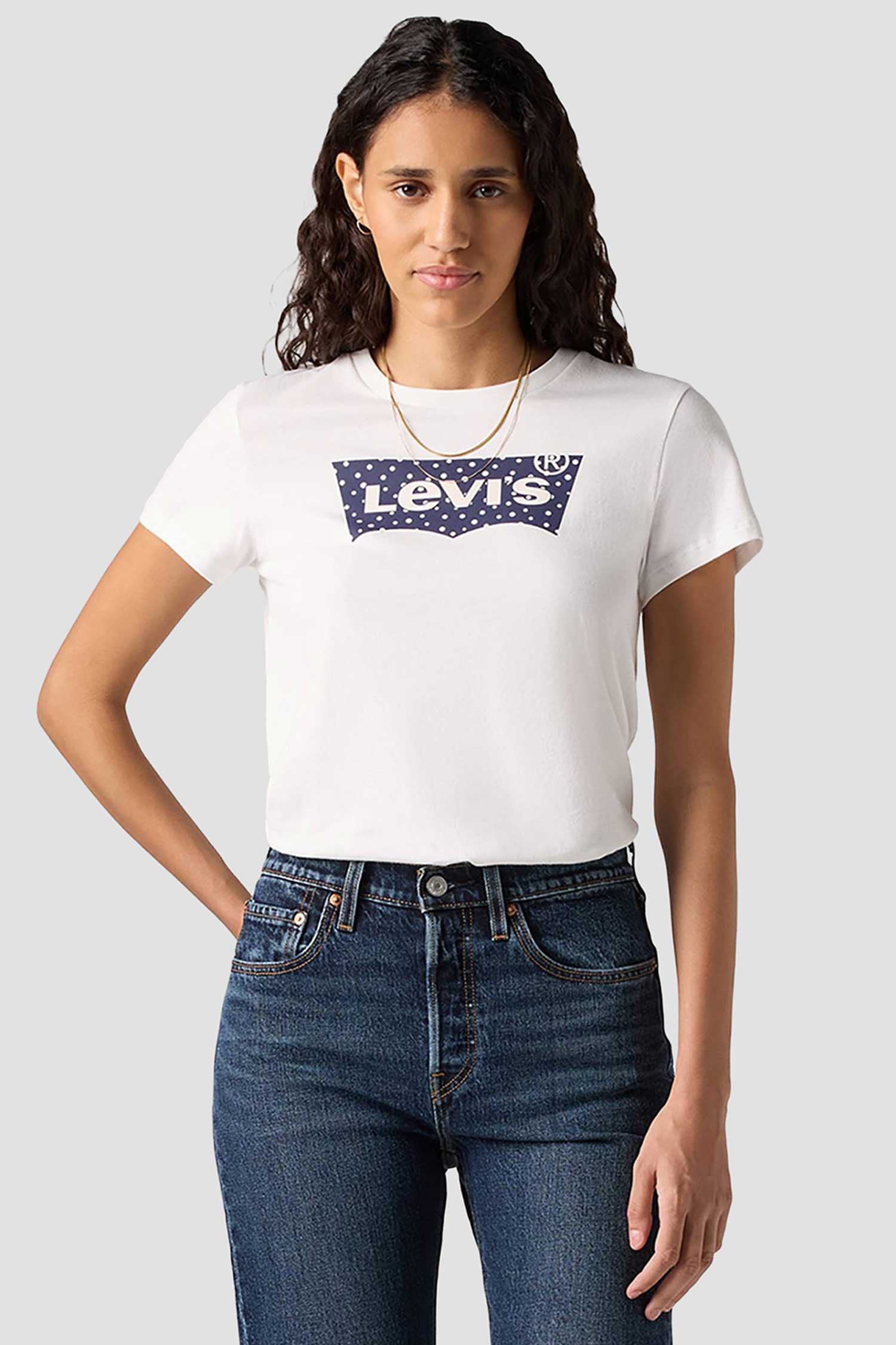 Женская белая футболка 1