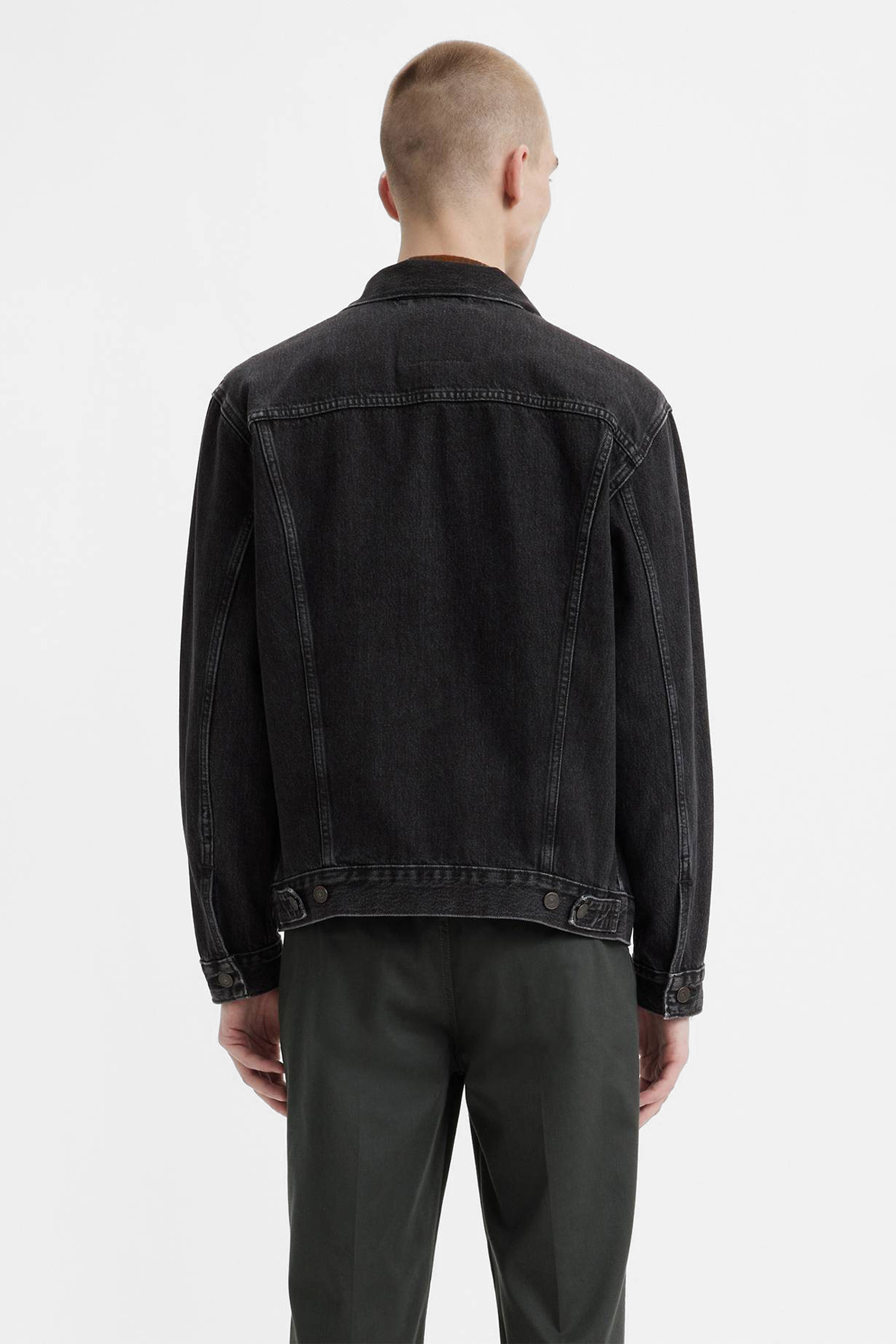 Мужская черная джинсовая куртка 3