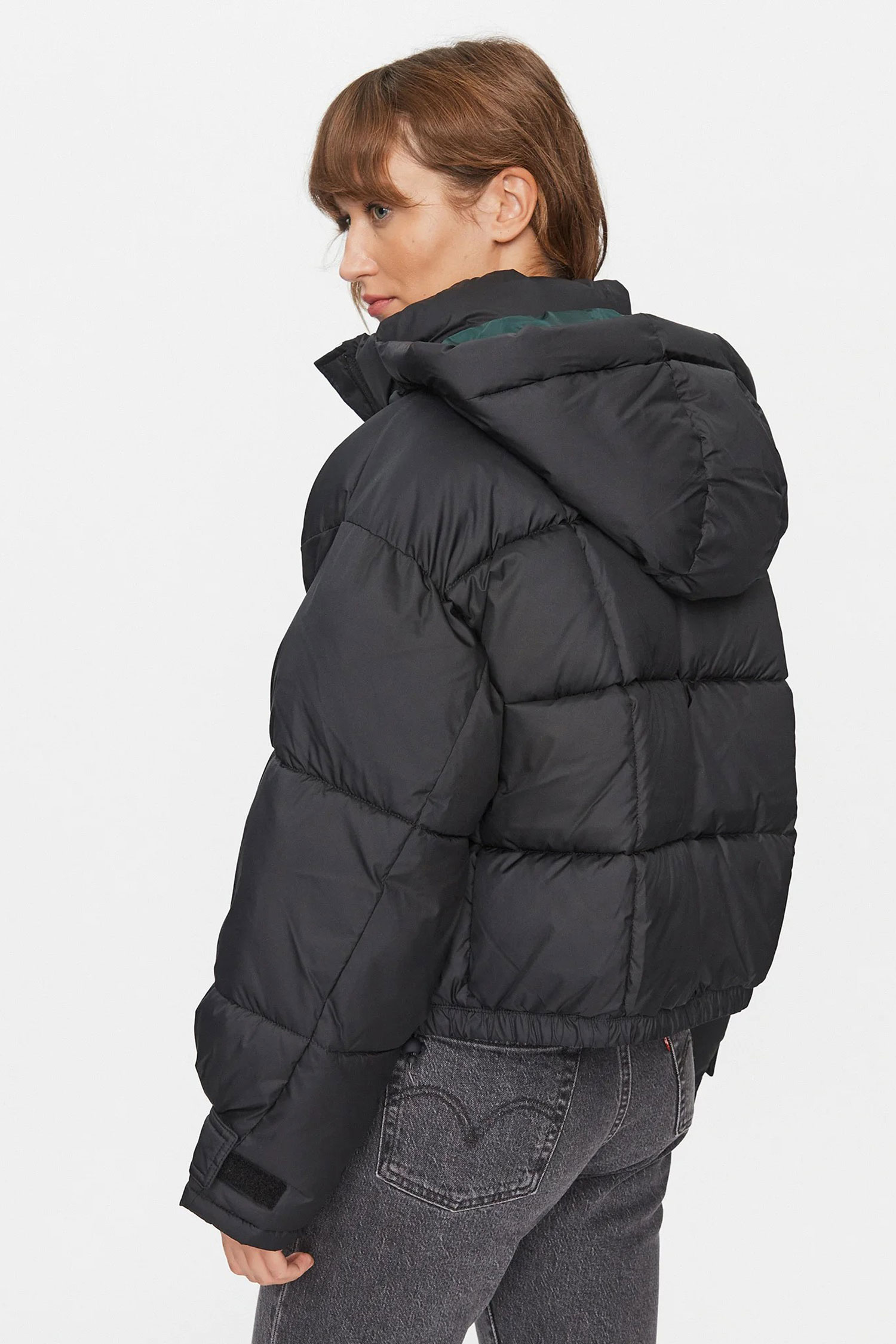 Женская черная куртка 3