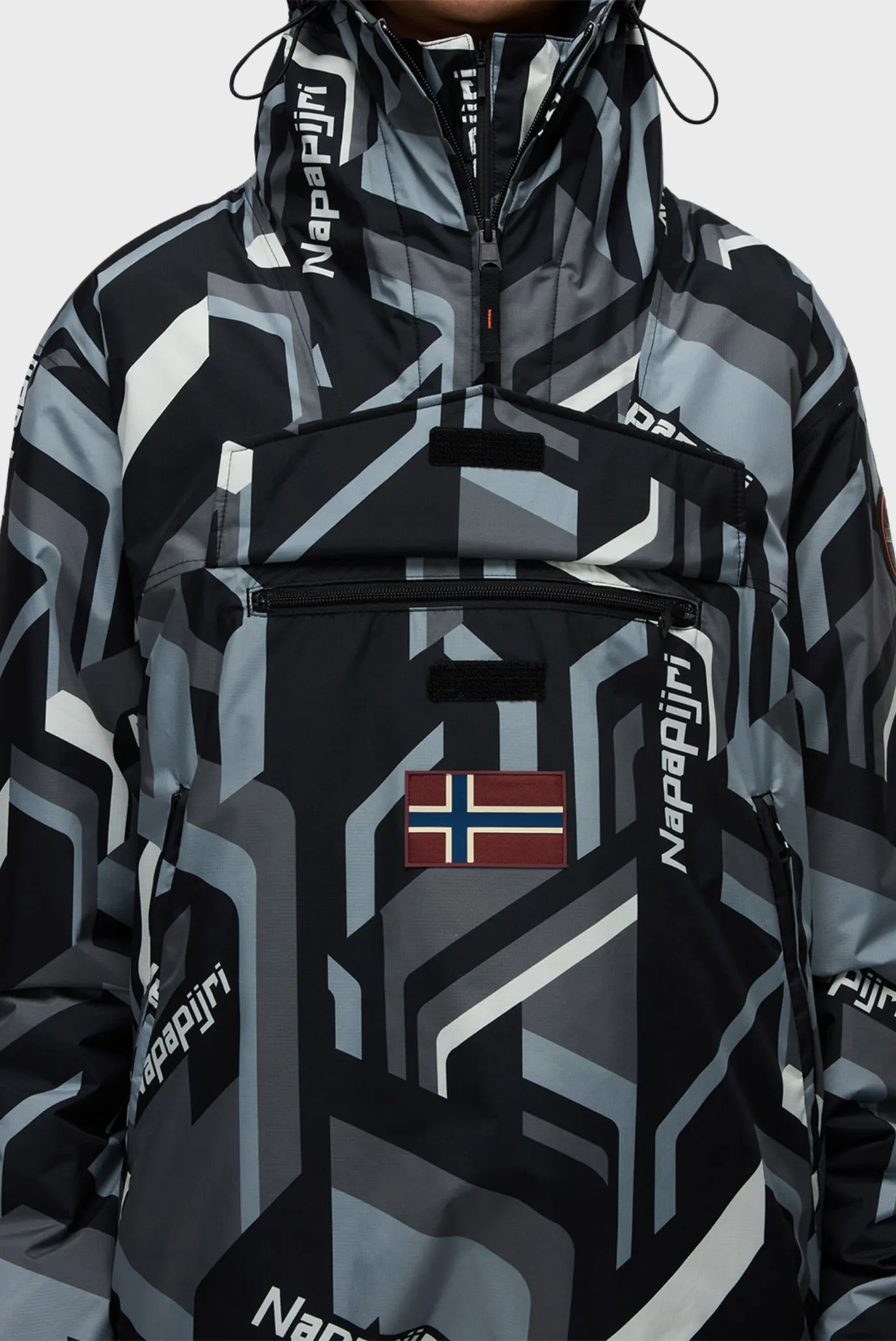 Мужской разноцветный анорак 4