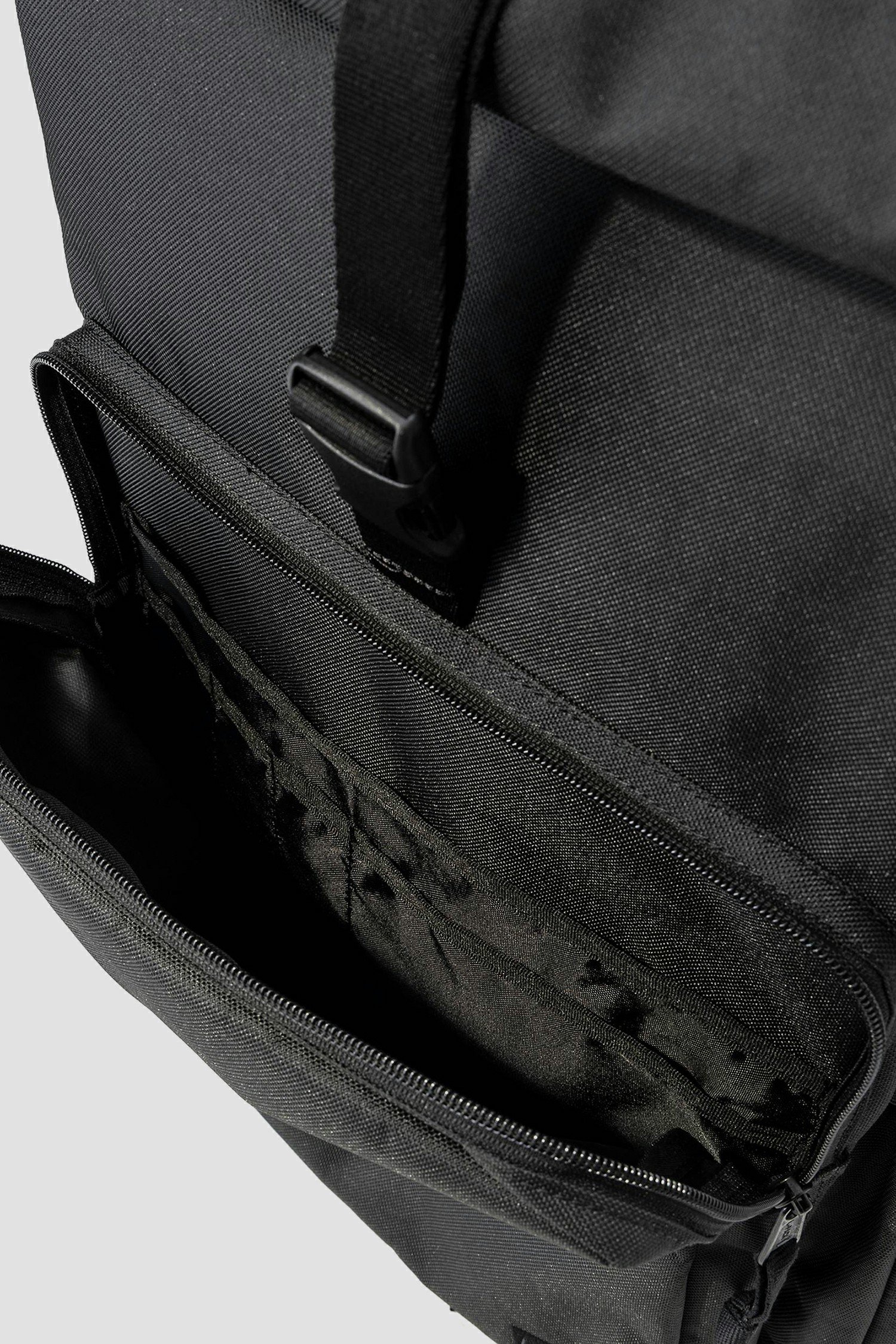 Мужской черный рюкзак 6