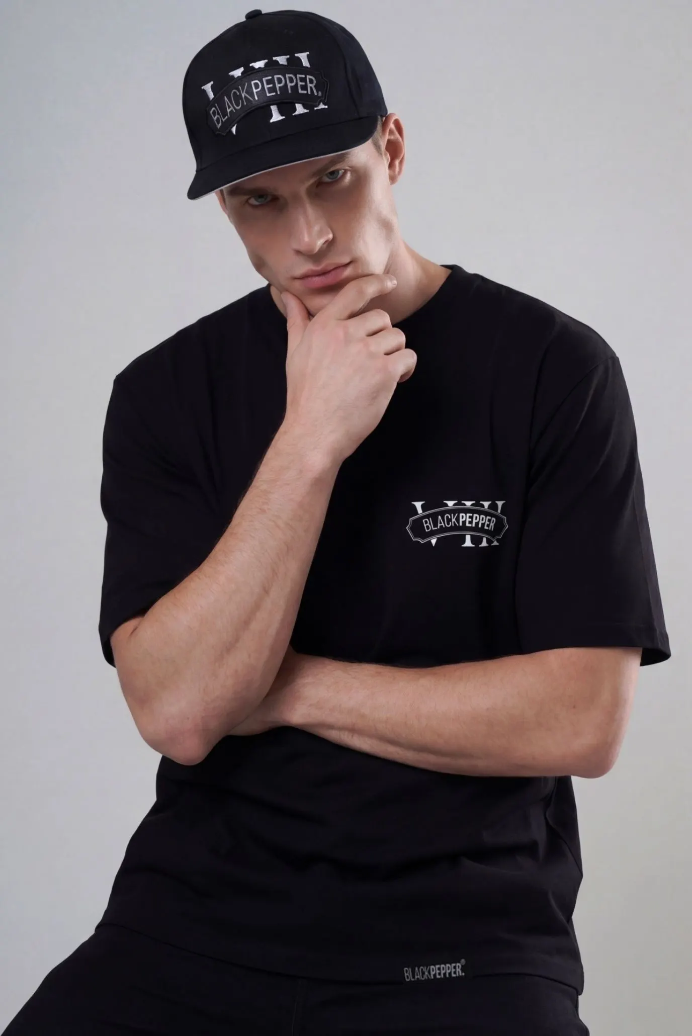 Футболка ANNIVERSARY 8 / FORM RELEASED 1