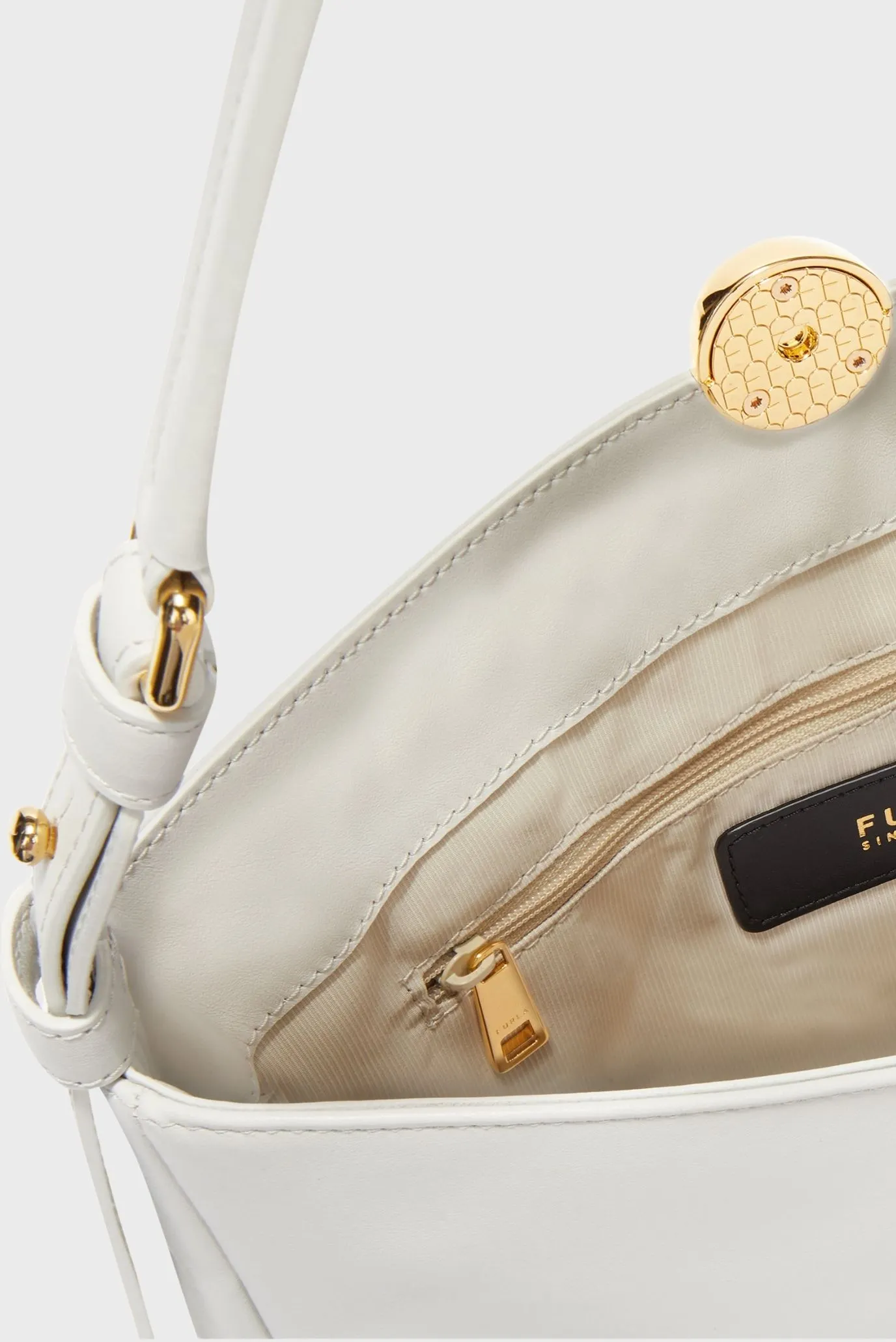 FURLA SFERA SOFT M SHOULDER BAG 5