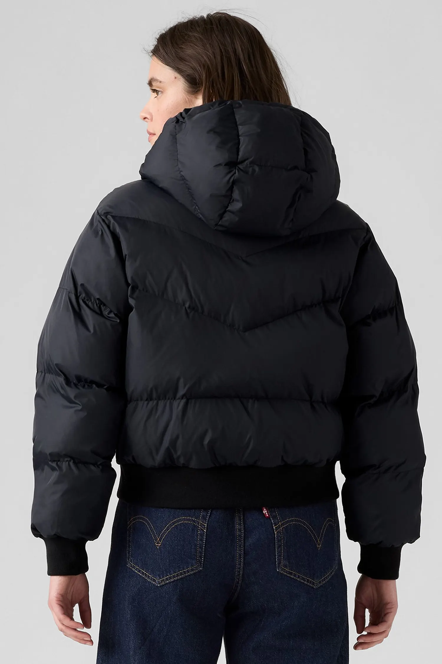 Женская черная куртка 3