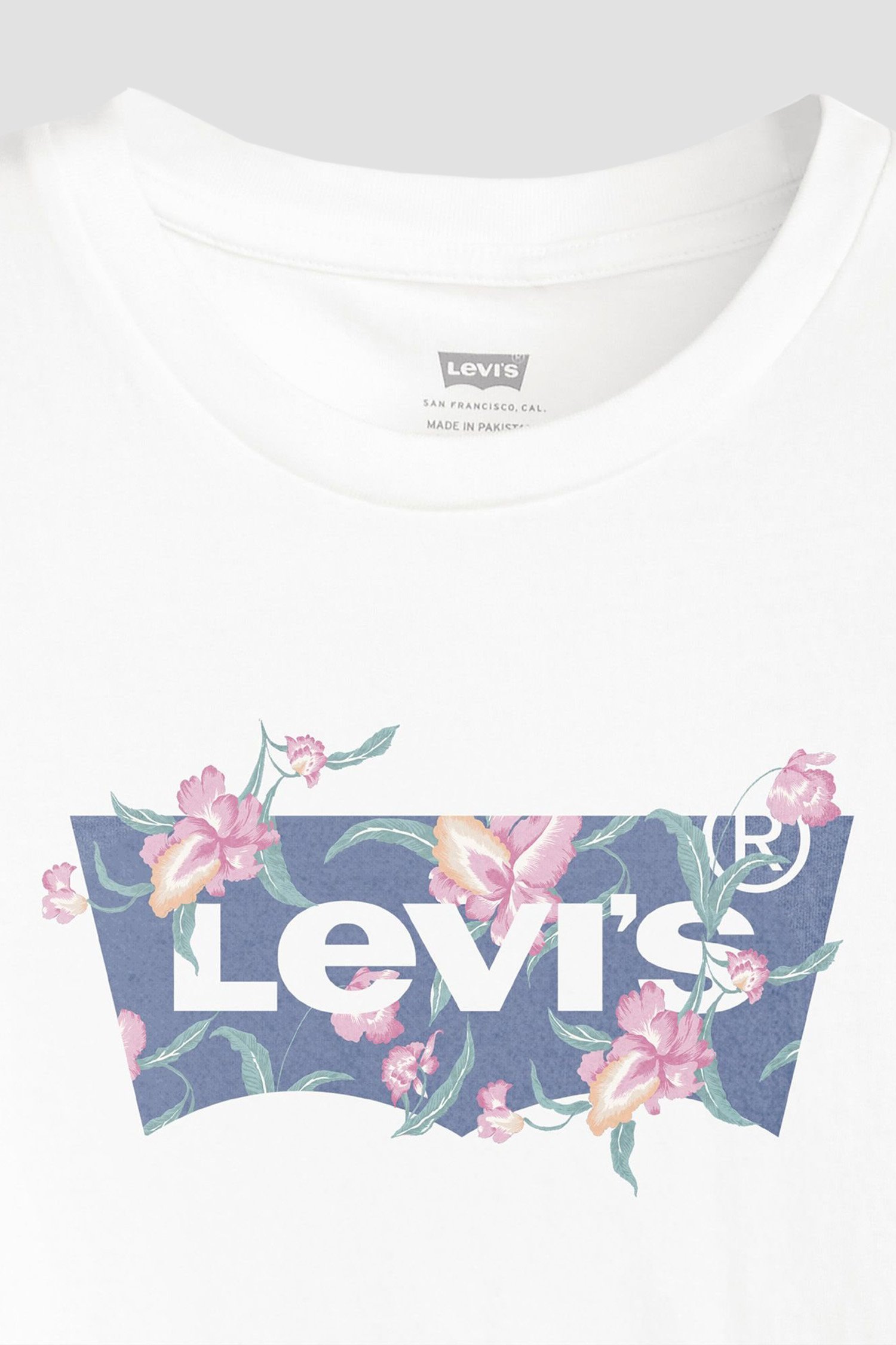 Женская белая футболка 4