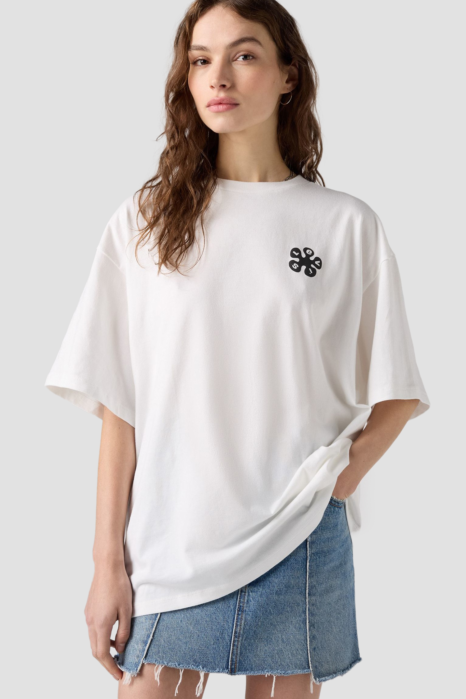 Женская белая футболка 5