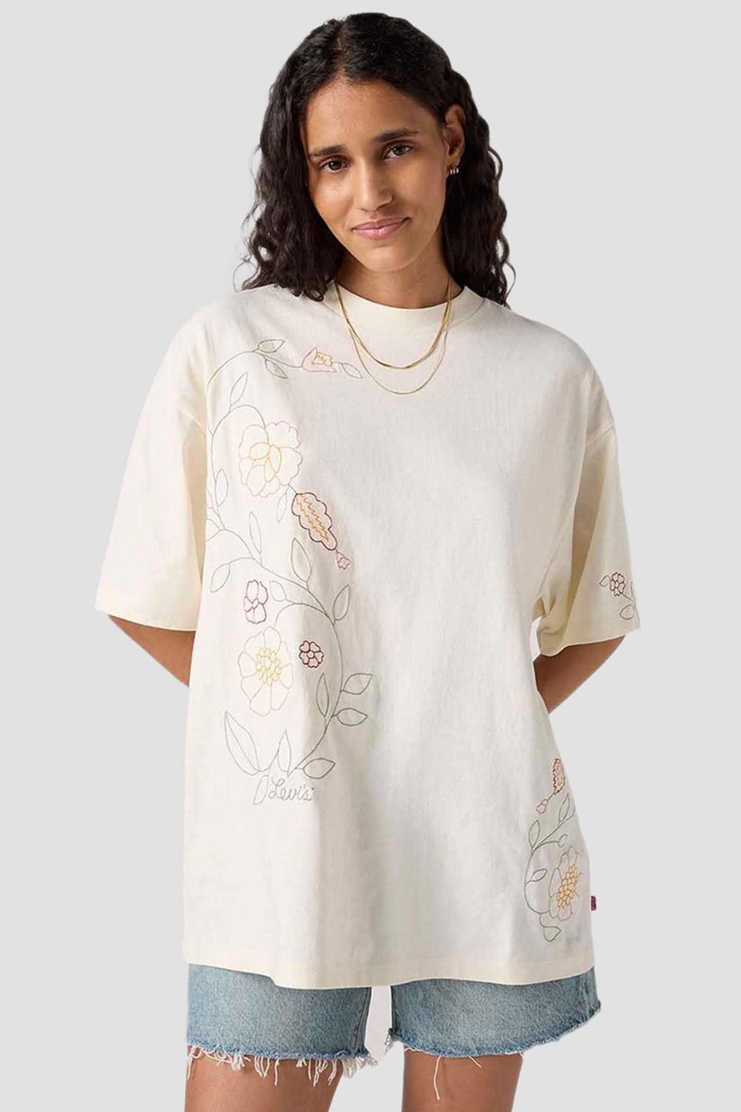 Женская белая футболка 1