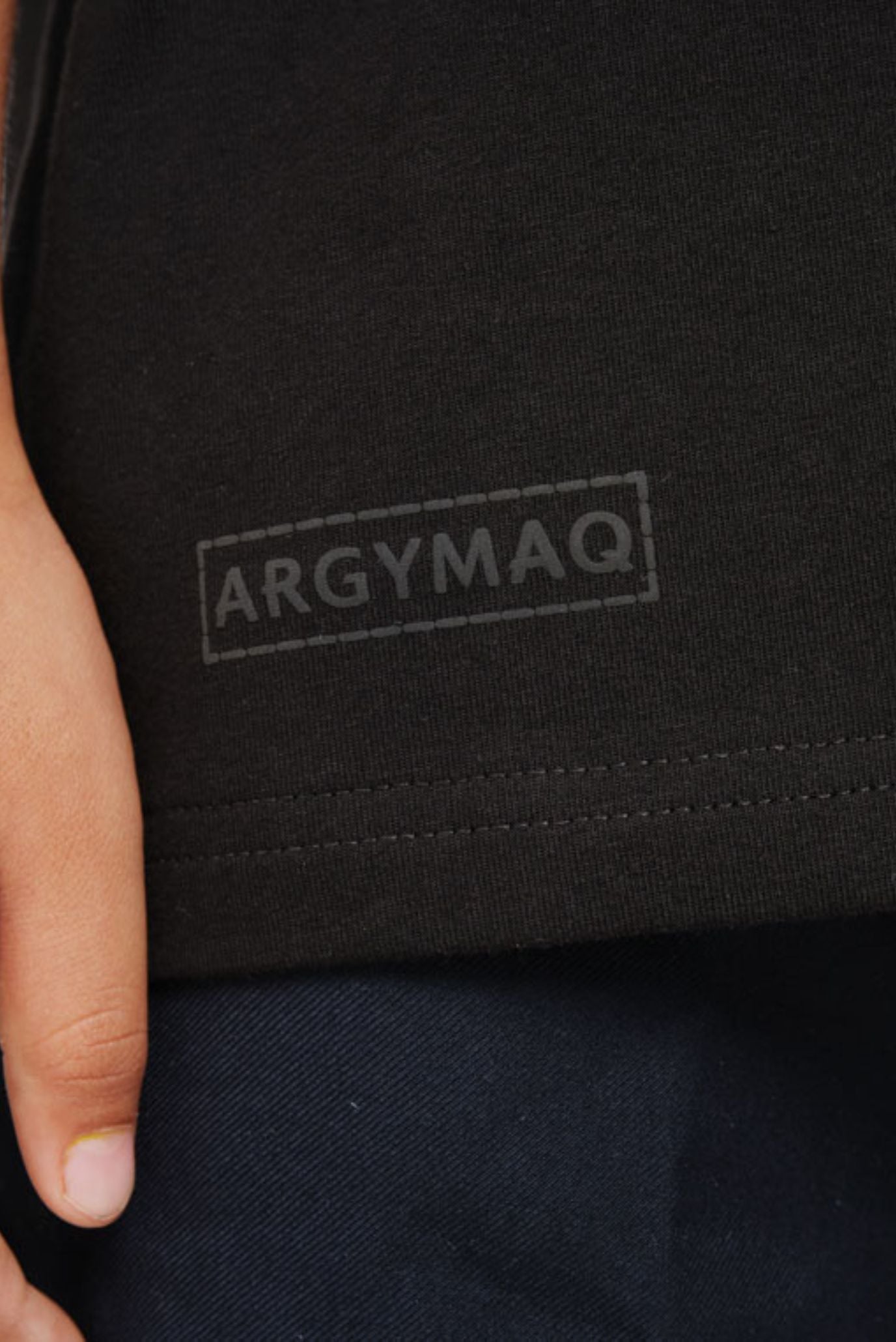 Детская черная футболка оверсайз 8