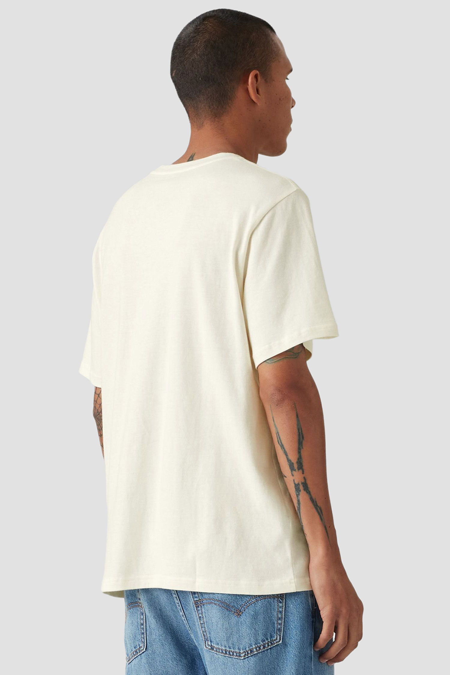 Мужская белая футболка 3