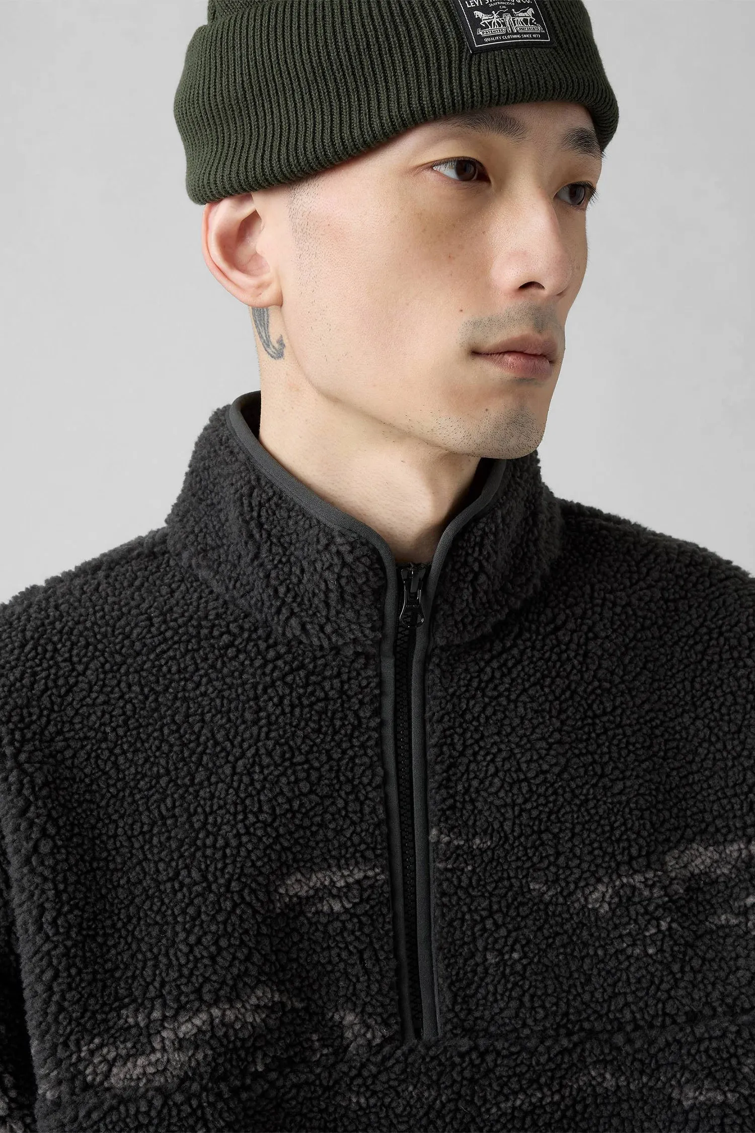 Мужская черная кофта 5