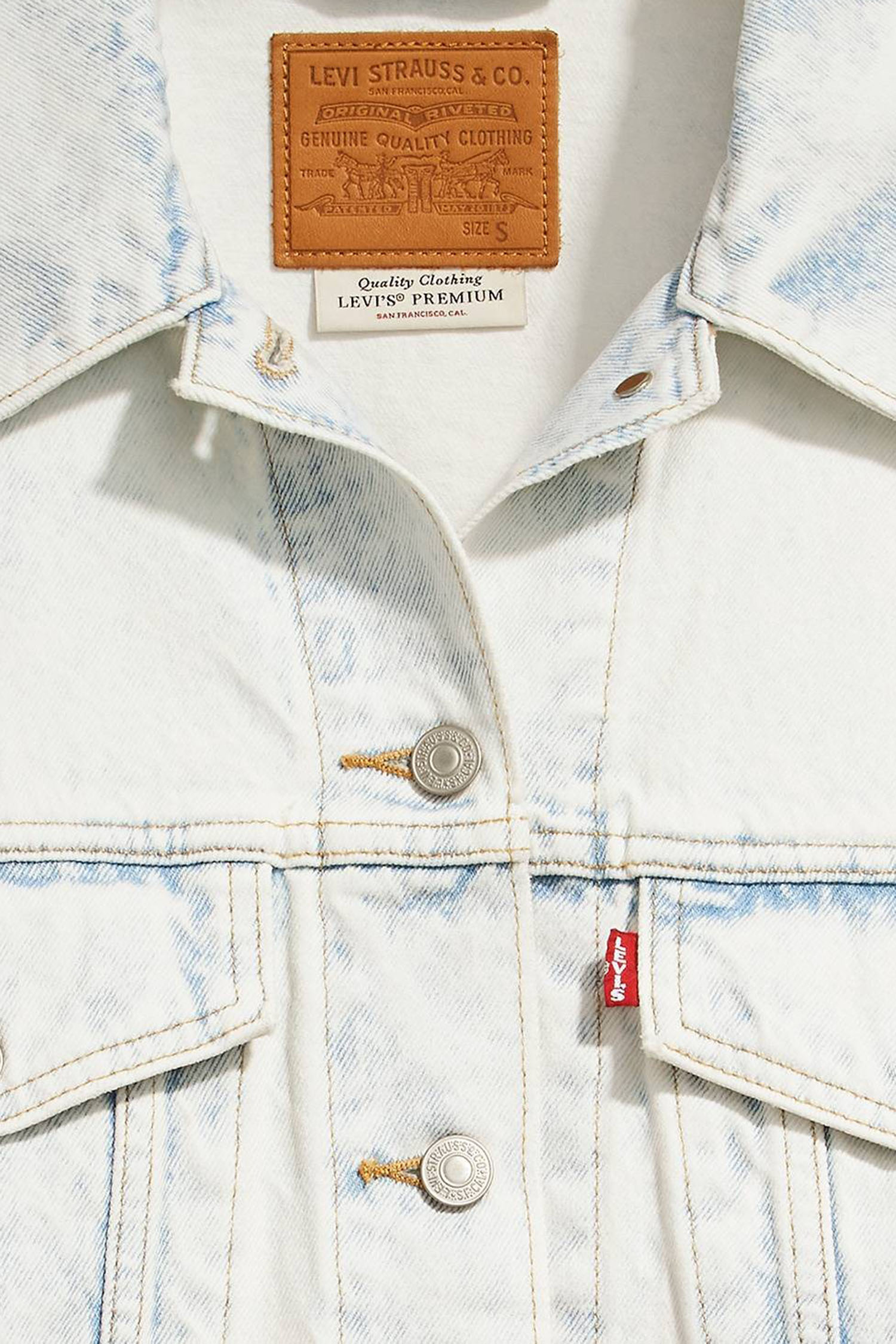 Женская белая джинсовая куртка 5