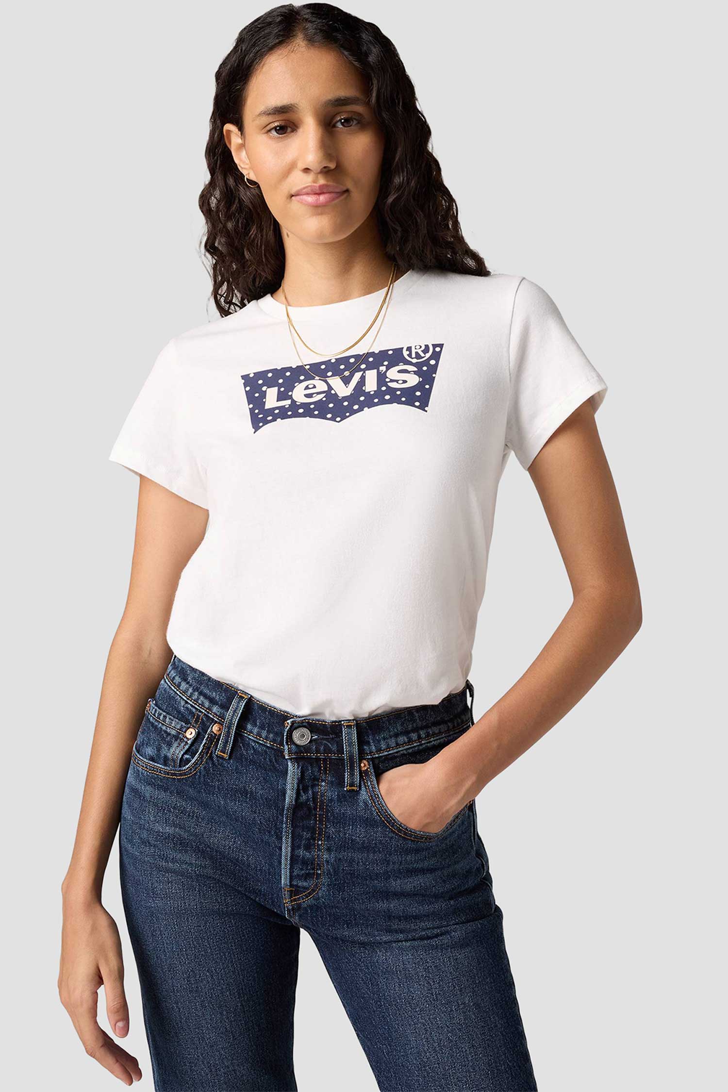 Женская белая футболка 3