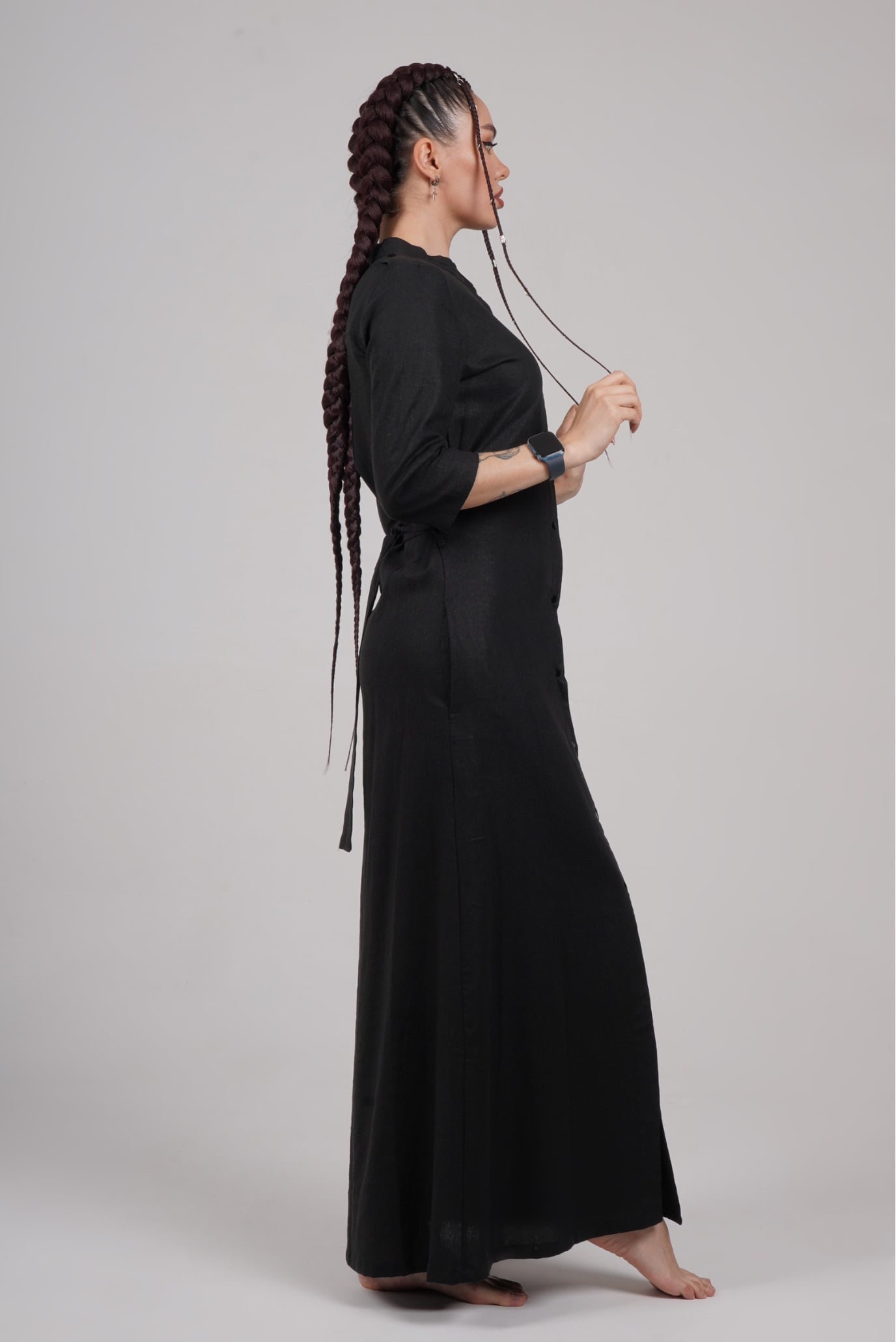 Платье трикотажное черное макси на кнопках 2