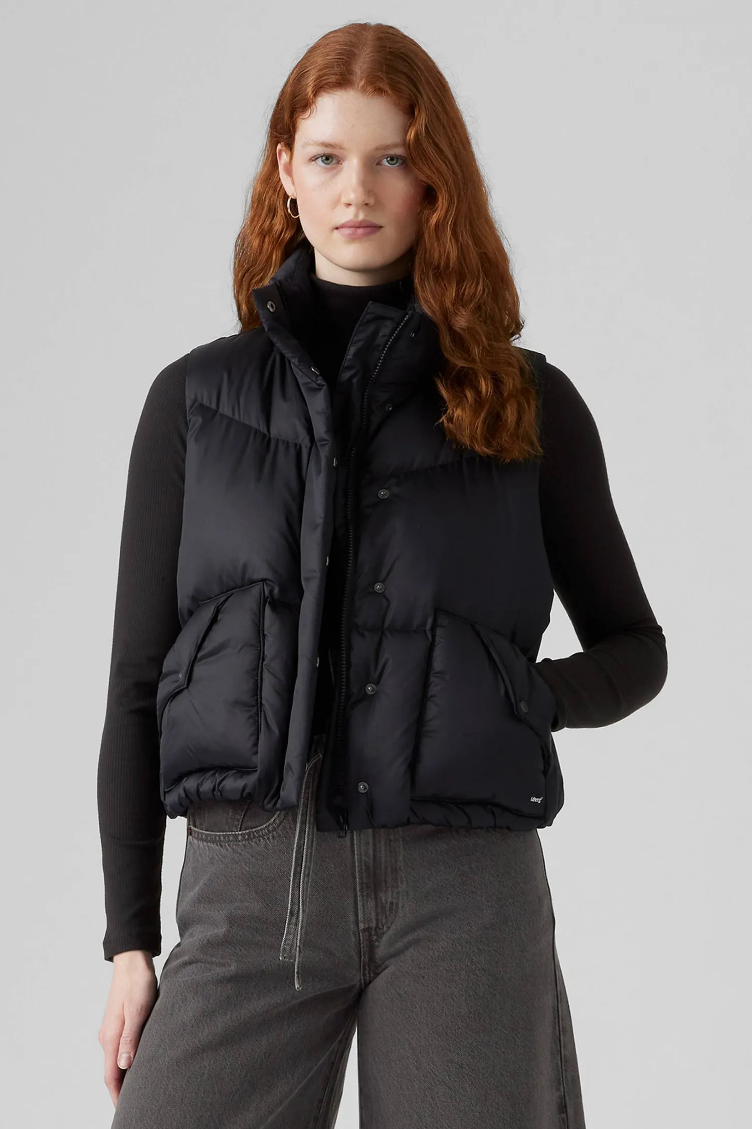 Женский черный пуховой жилет 1