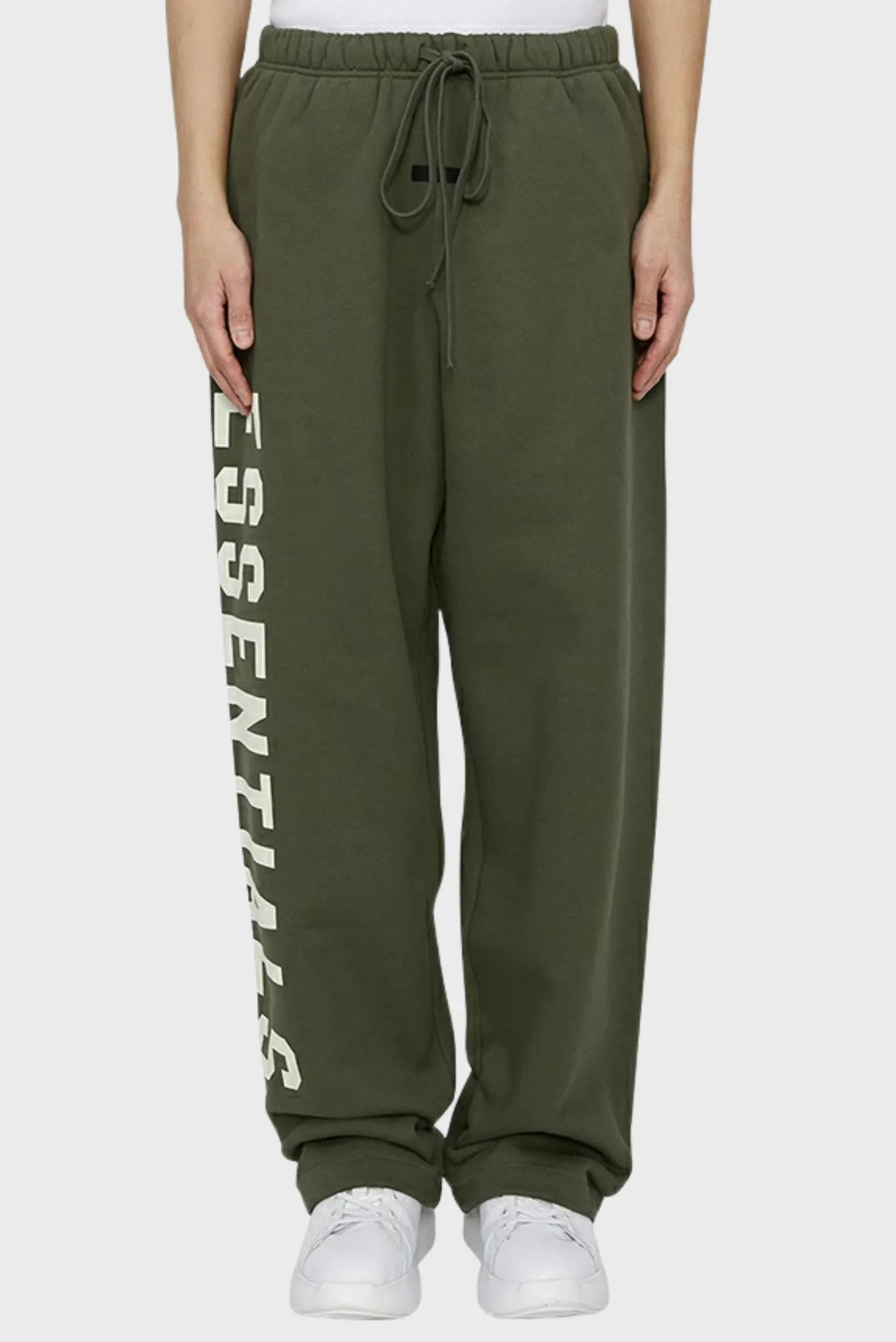 Fear Of God Essentials Fleece Relaxed Sweatpant Military 1