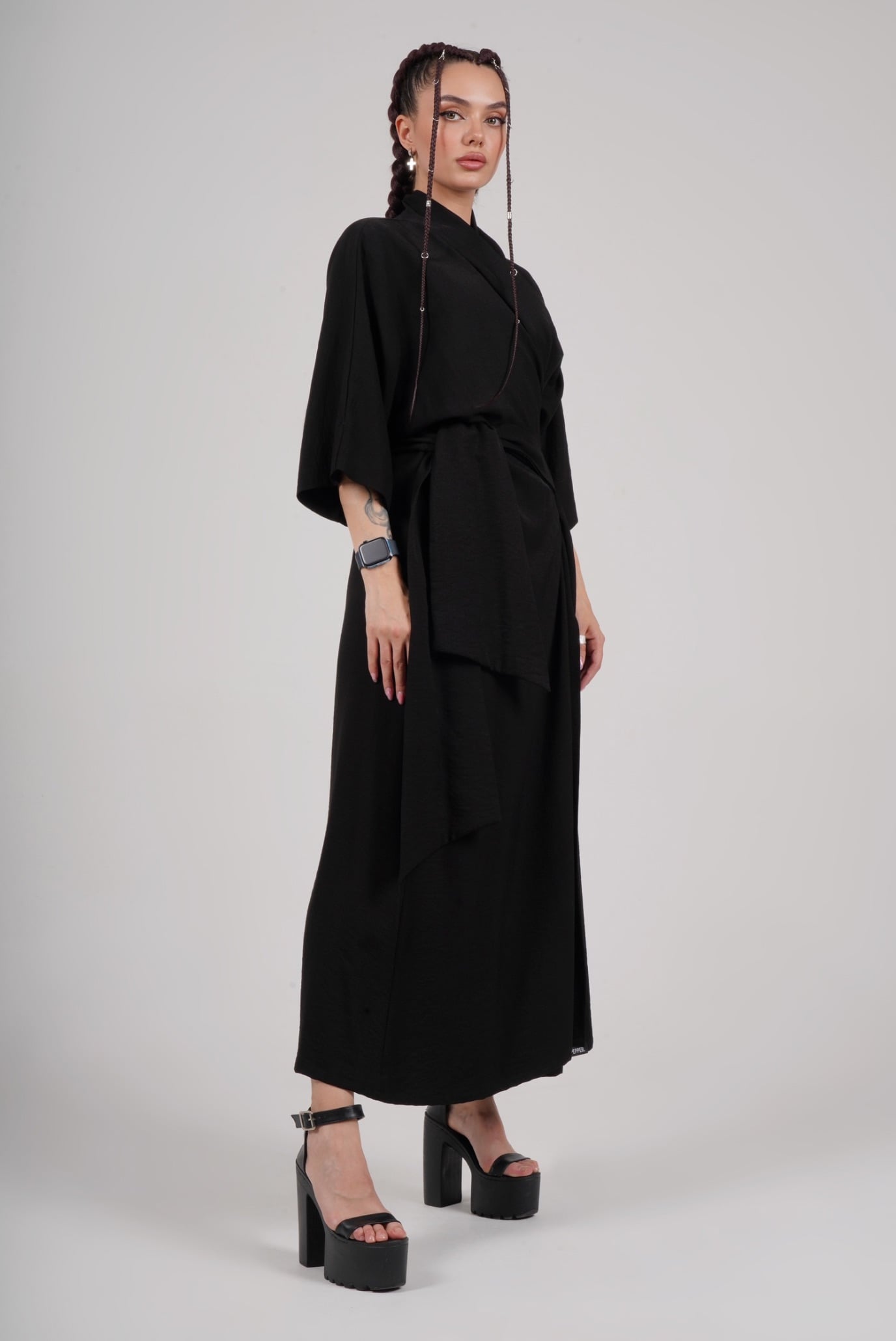 Кимоно черное с широким поясом 3