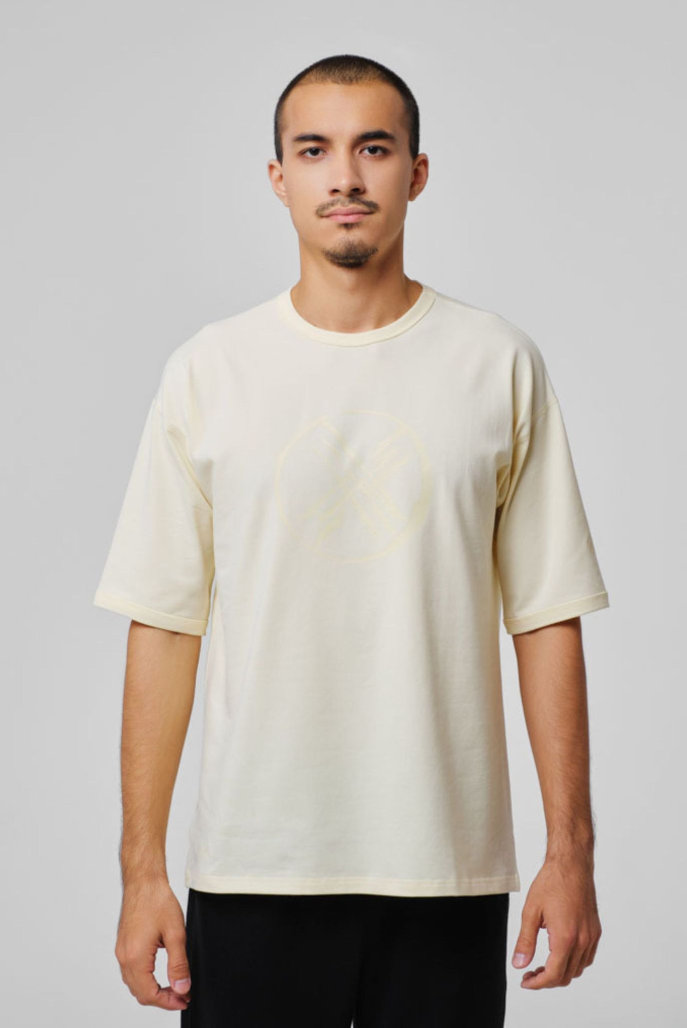 Кремовая футболка оверсайз SHANYRAQ (Унисекс) 2