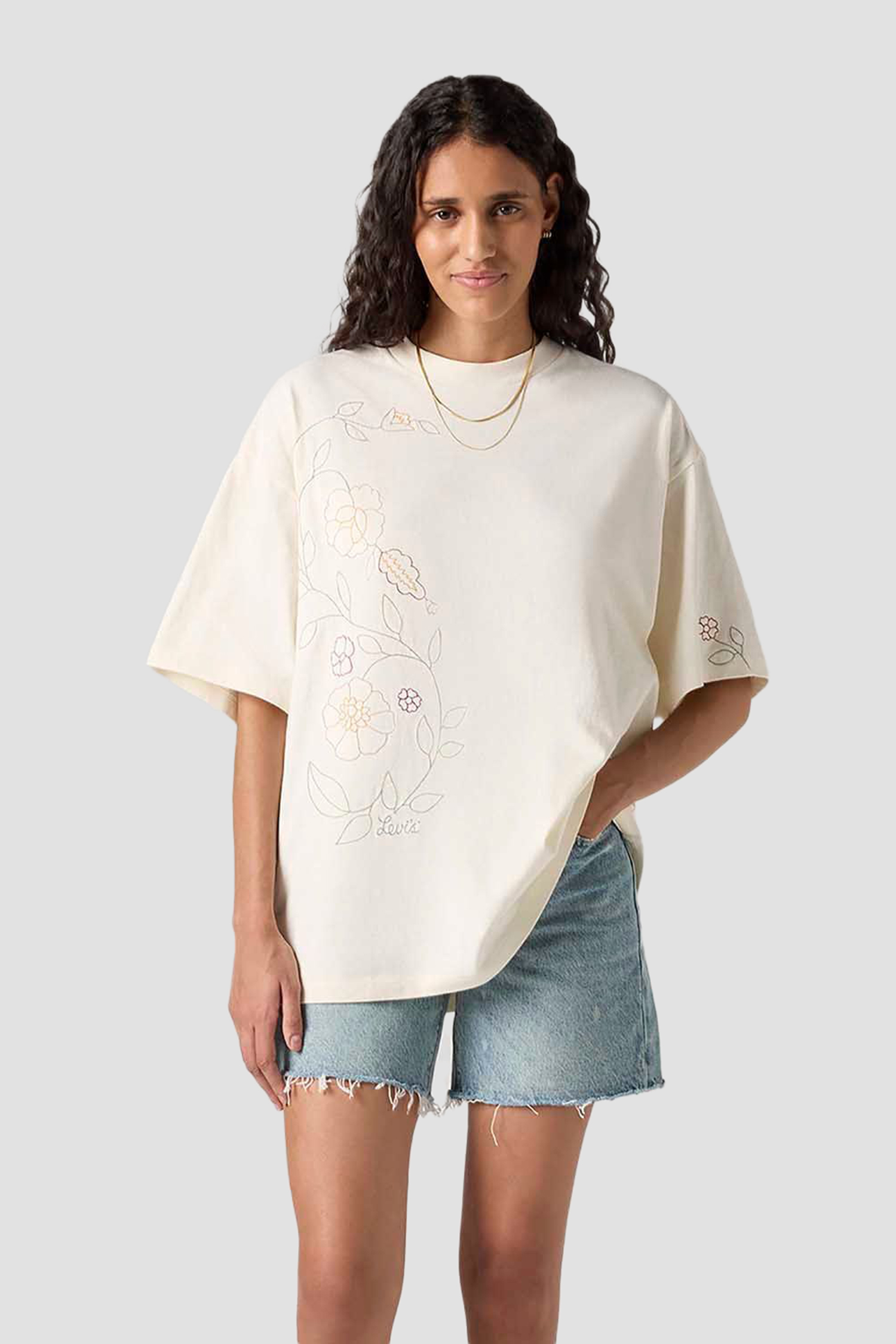 Женская белая футболка 3